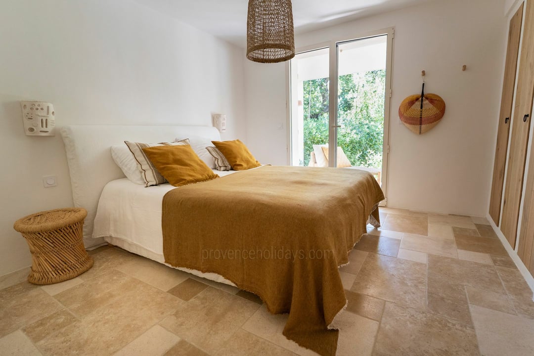 29 - Villa Luna: Villa: Bedroom