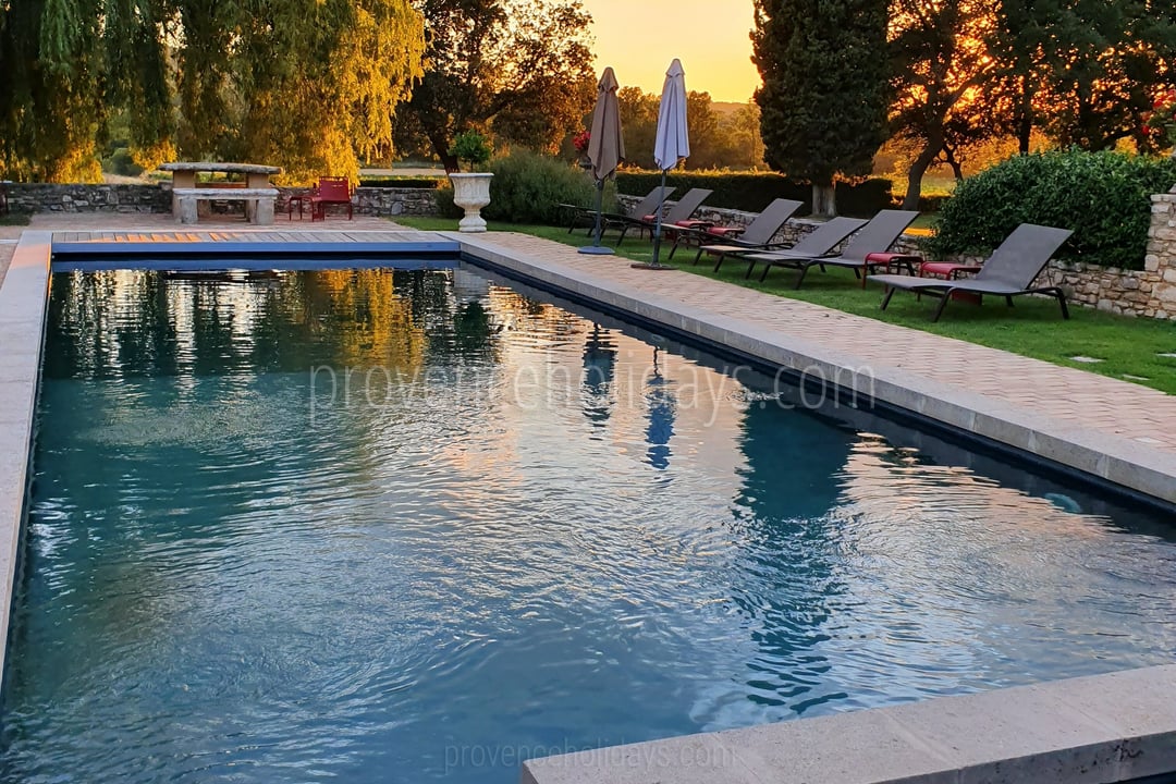 22 - Domaine d\'Uzès: Villa: Exterior
