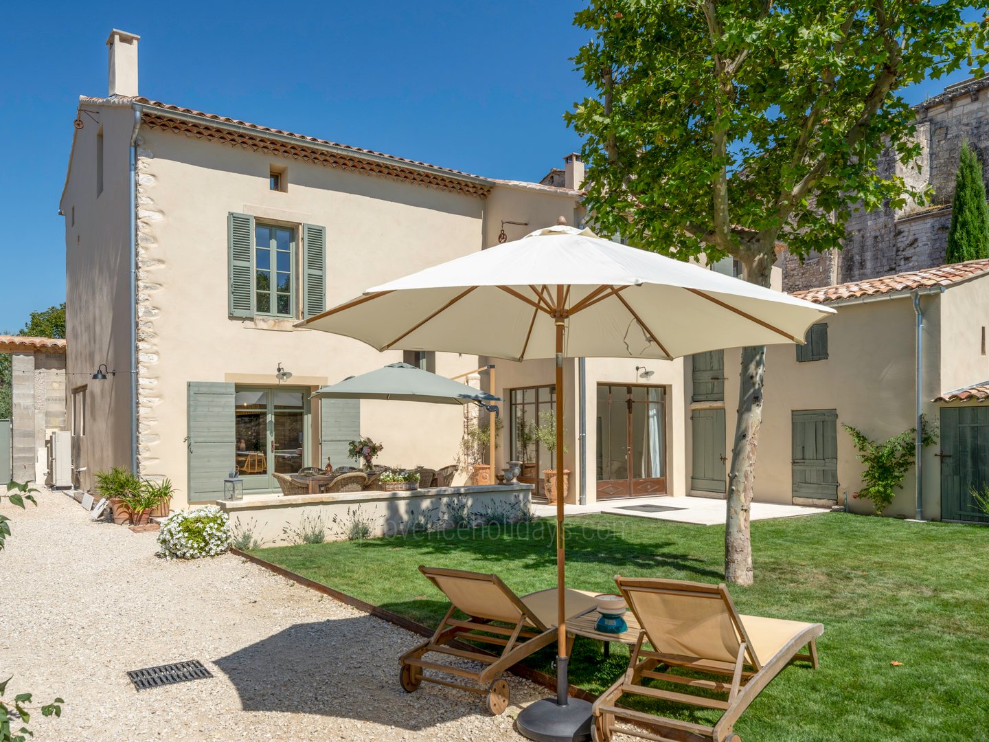 20 - La Vieille Grange: Villa: Exterior