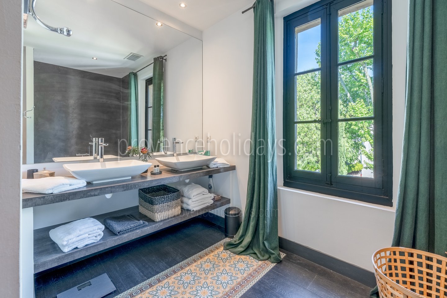 39 - L\'Hôtel Particulier: Villa: Bathroom