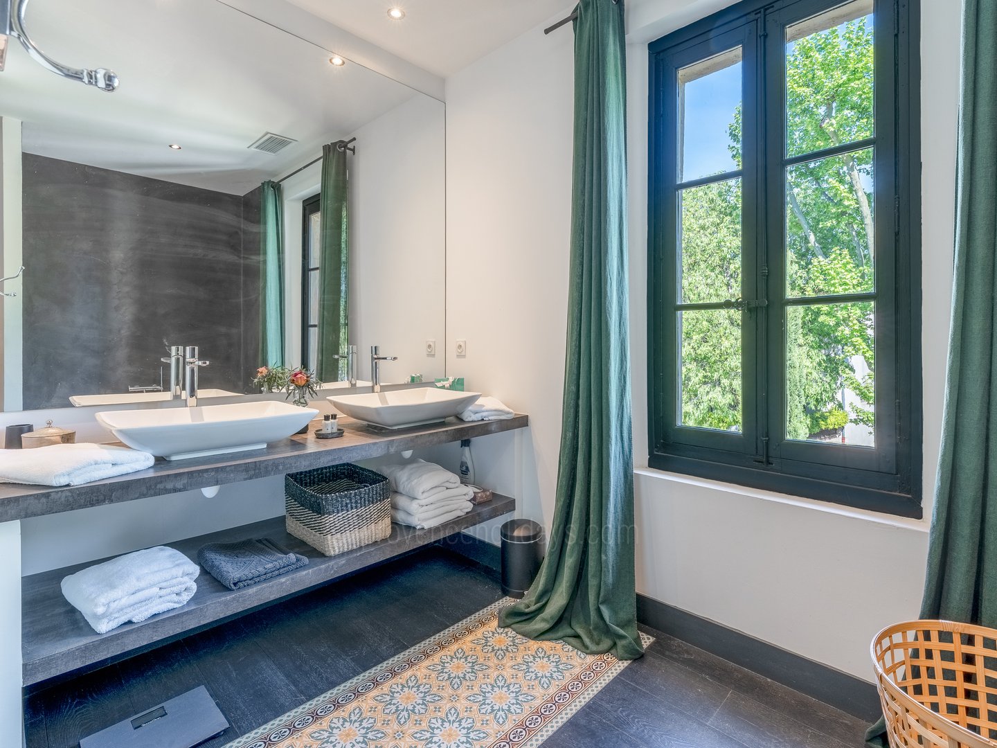39 - L\'Hôtel Particulier: Villa: Bathroom