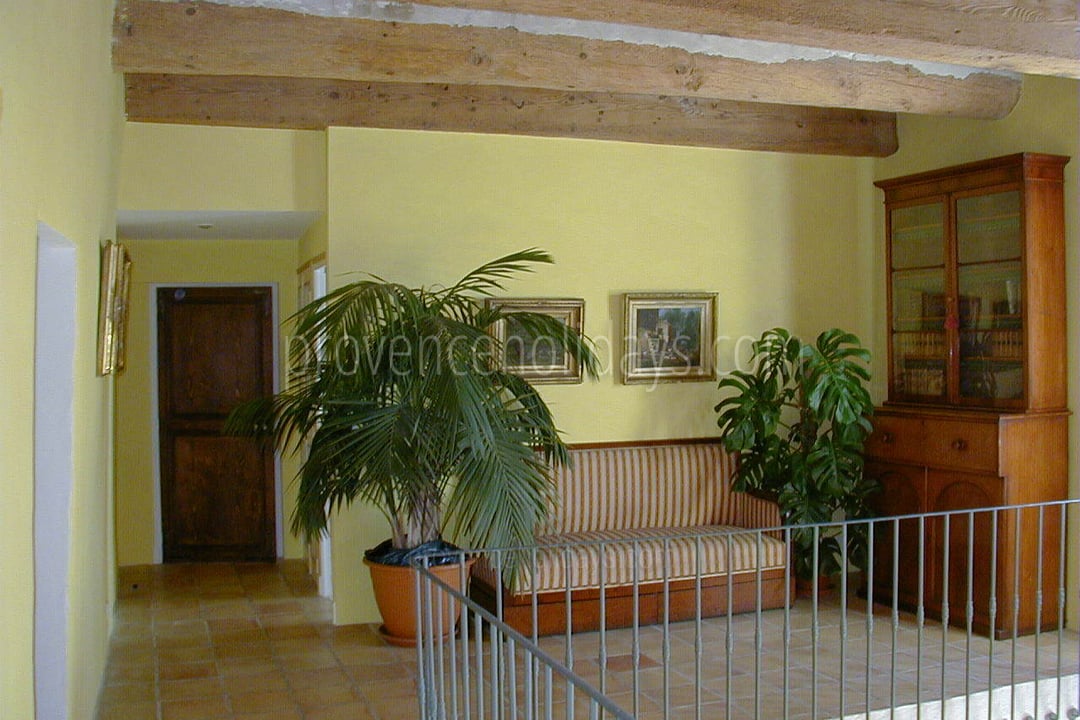 35 - Mas Lambesc: Villa: Interior