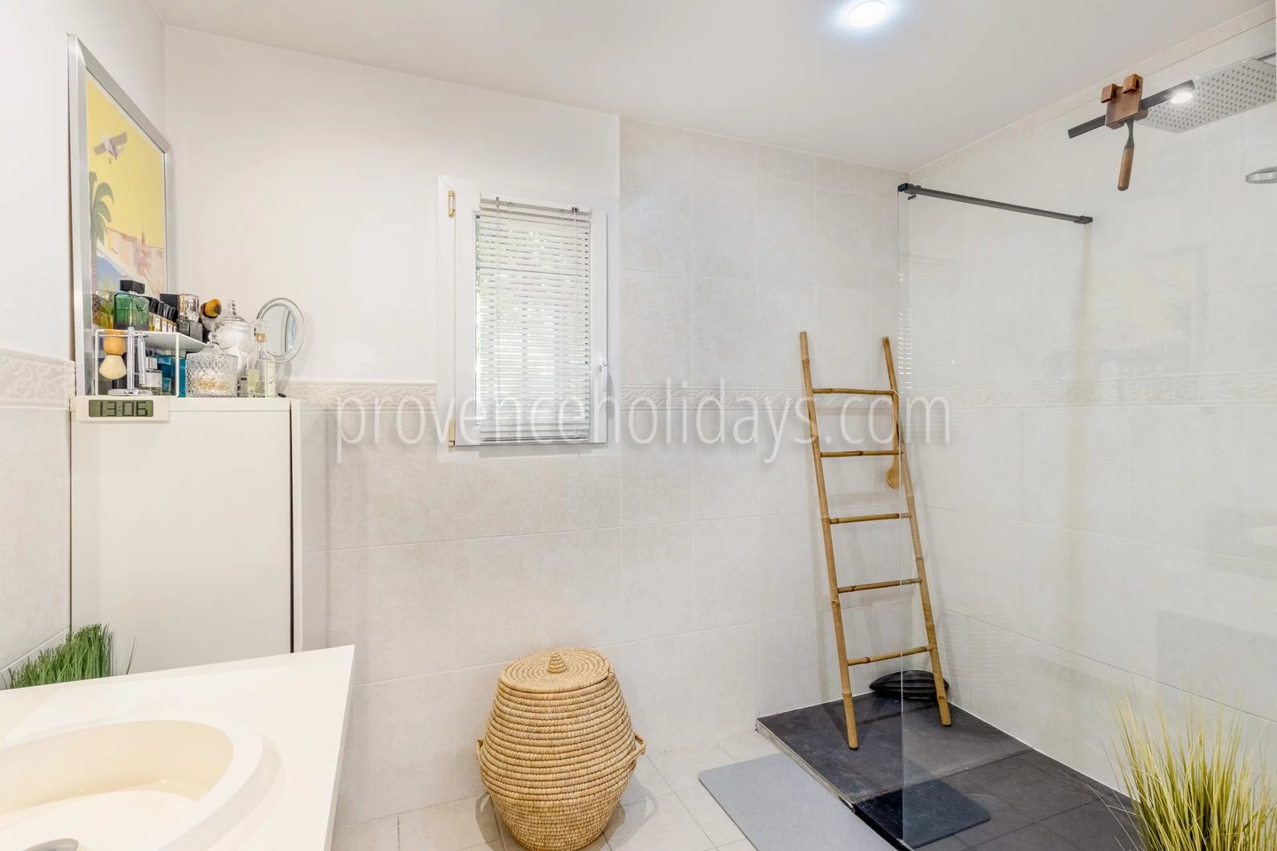 24 - Villa en bord de mer au Lavandou: Villa: Bathroom