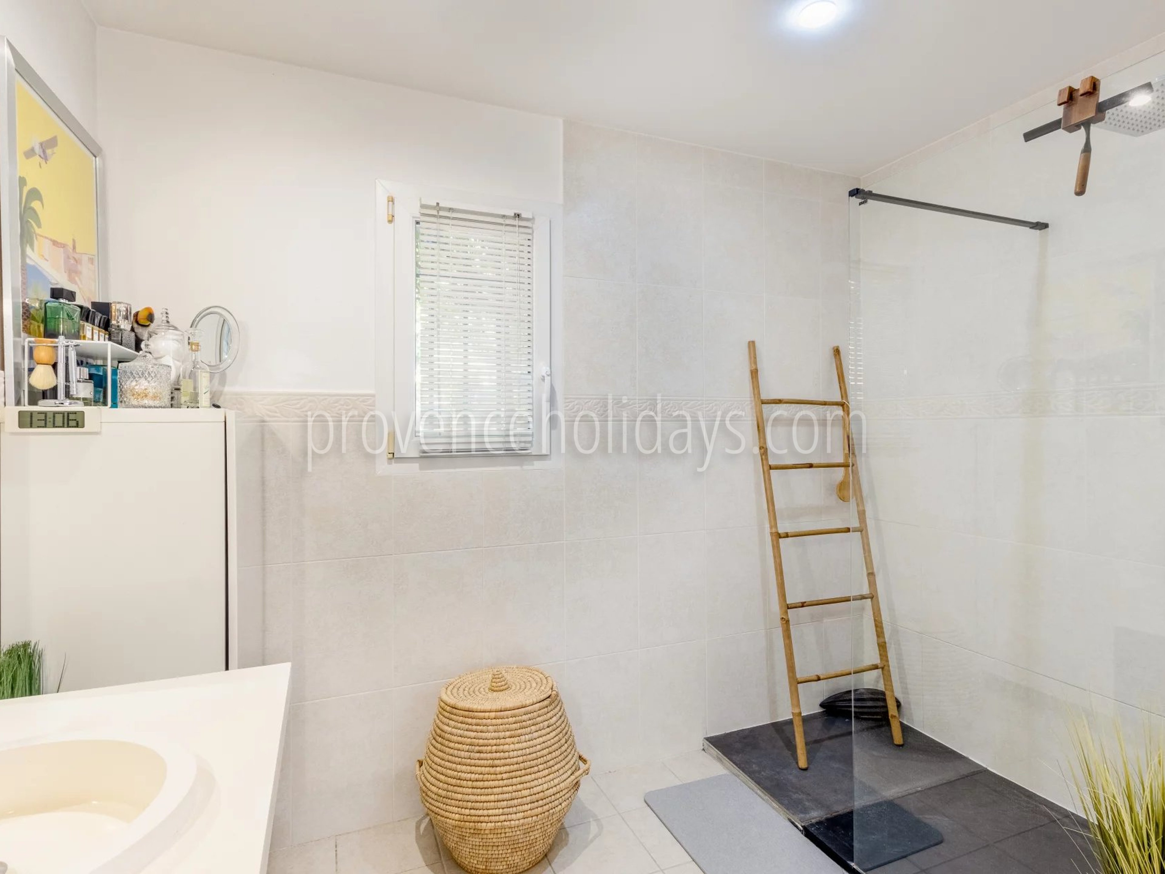 24 - Villa en bord de mer au Lavandou: Villa: Bathroom