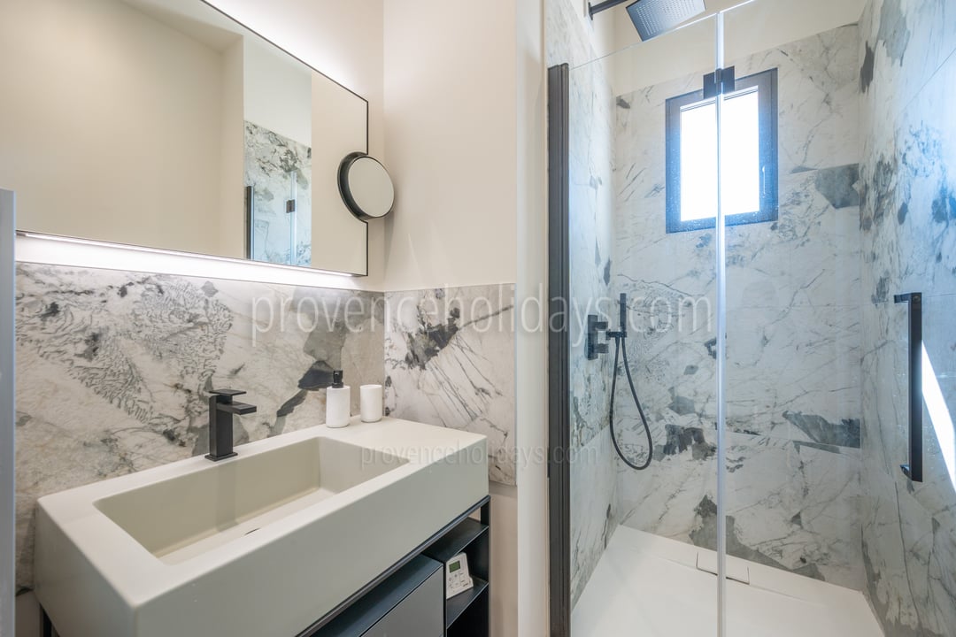 35 - Mas du Canal: Villa: Bathroom