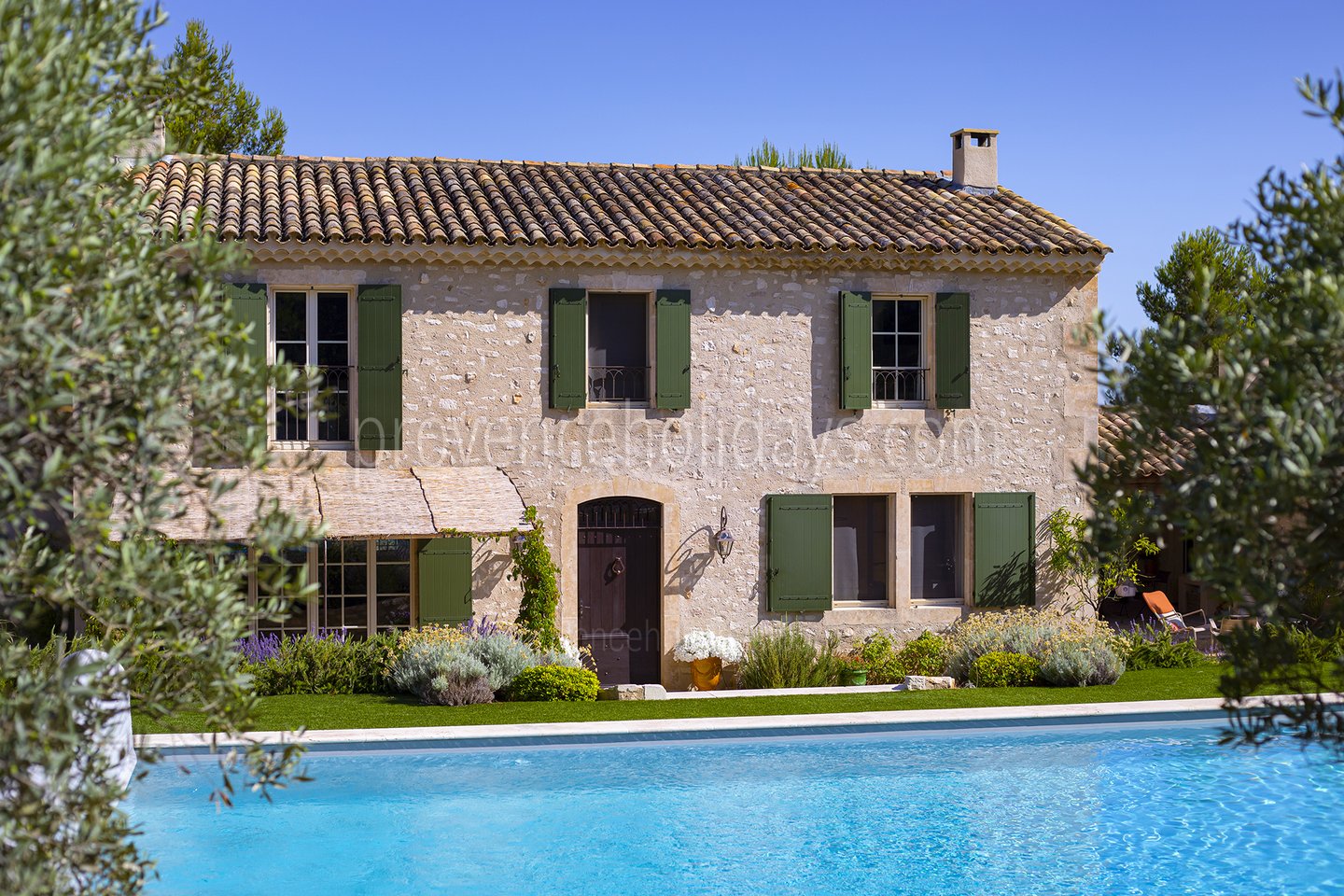 18 - Le Mas de la Cabro: Villa: Exterior