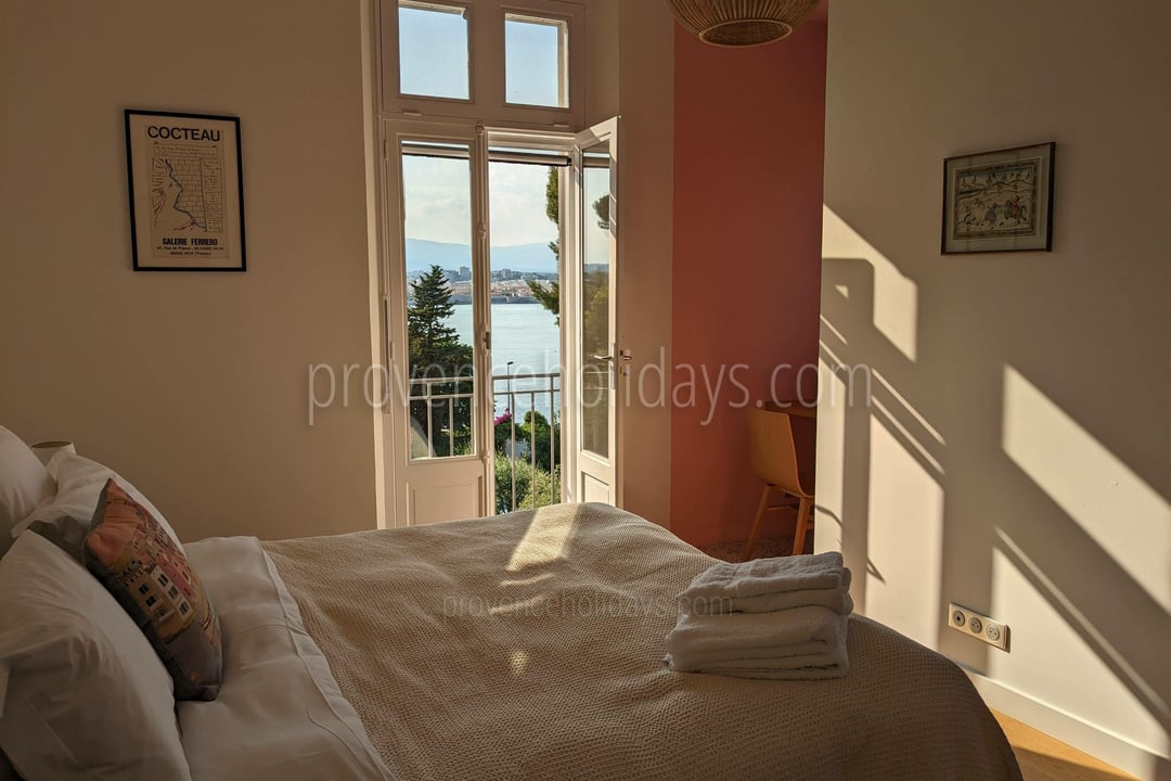62 - Villa Cap d\'Antibes: Villa: Bedroom