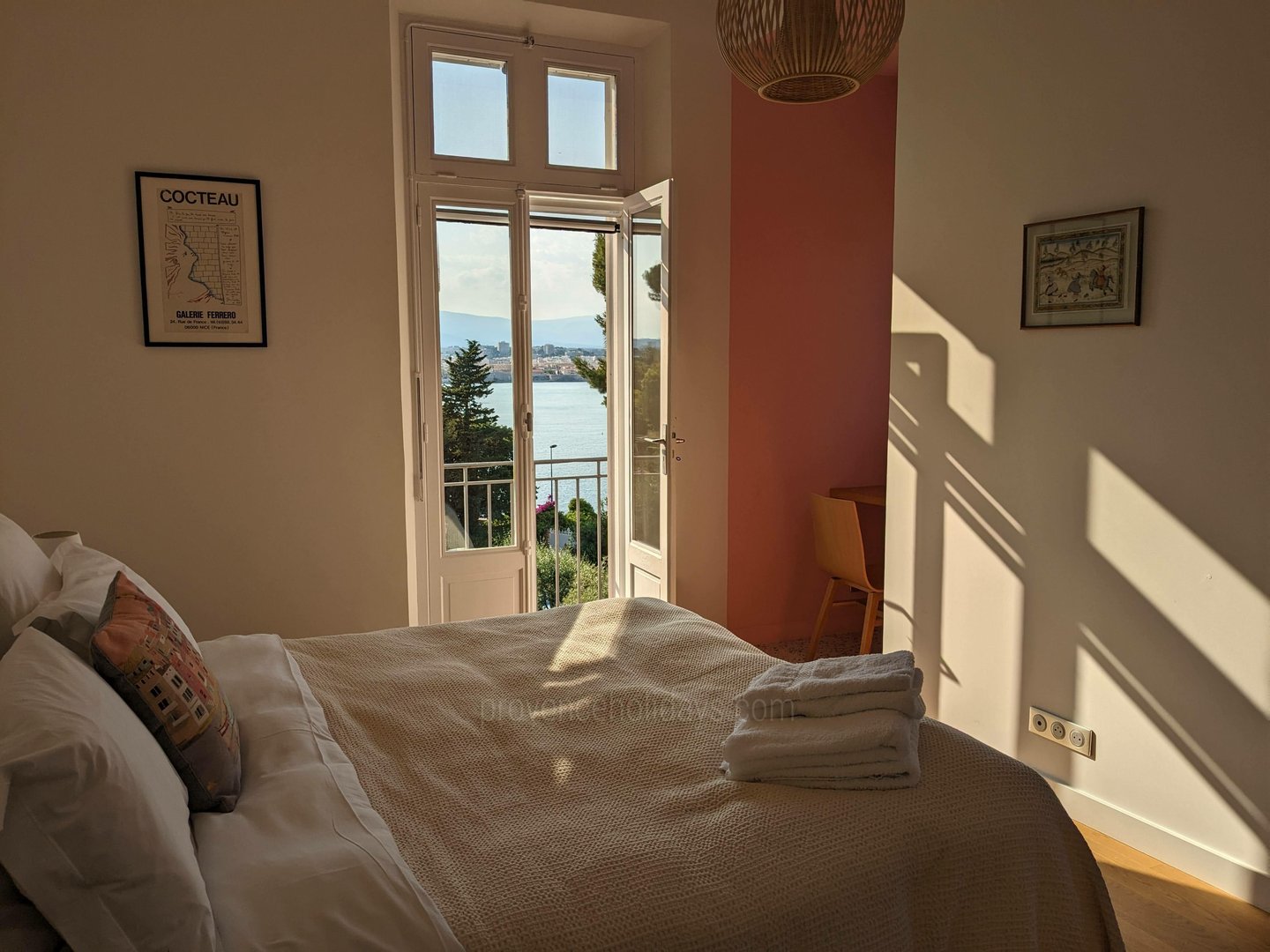 62 - Villa Cap d\'Antibes: Villa: Bedroom