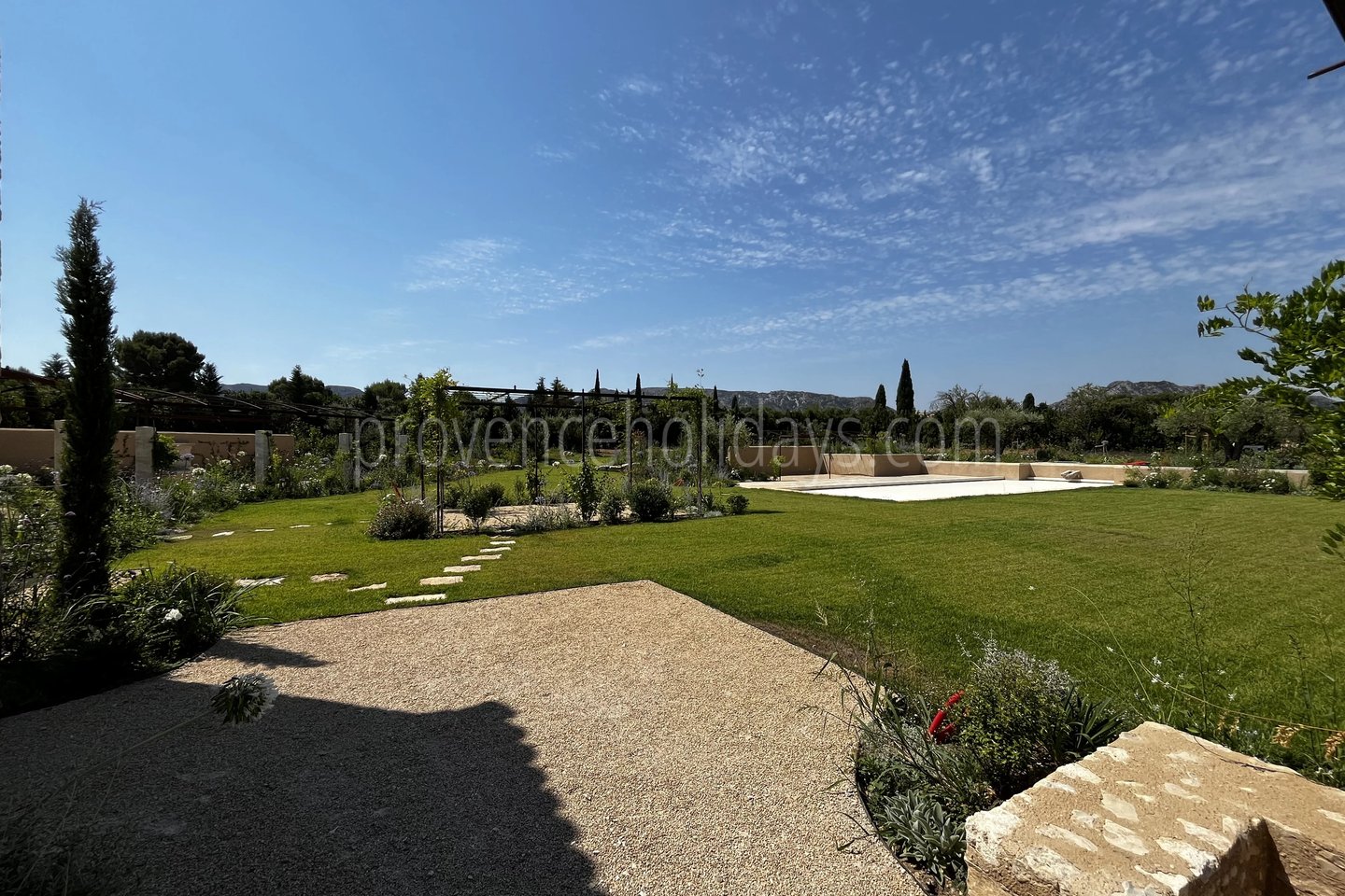12 - Provençal mas in Eygalières: Villa: Exterior