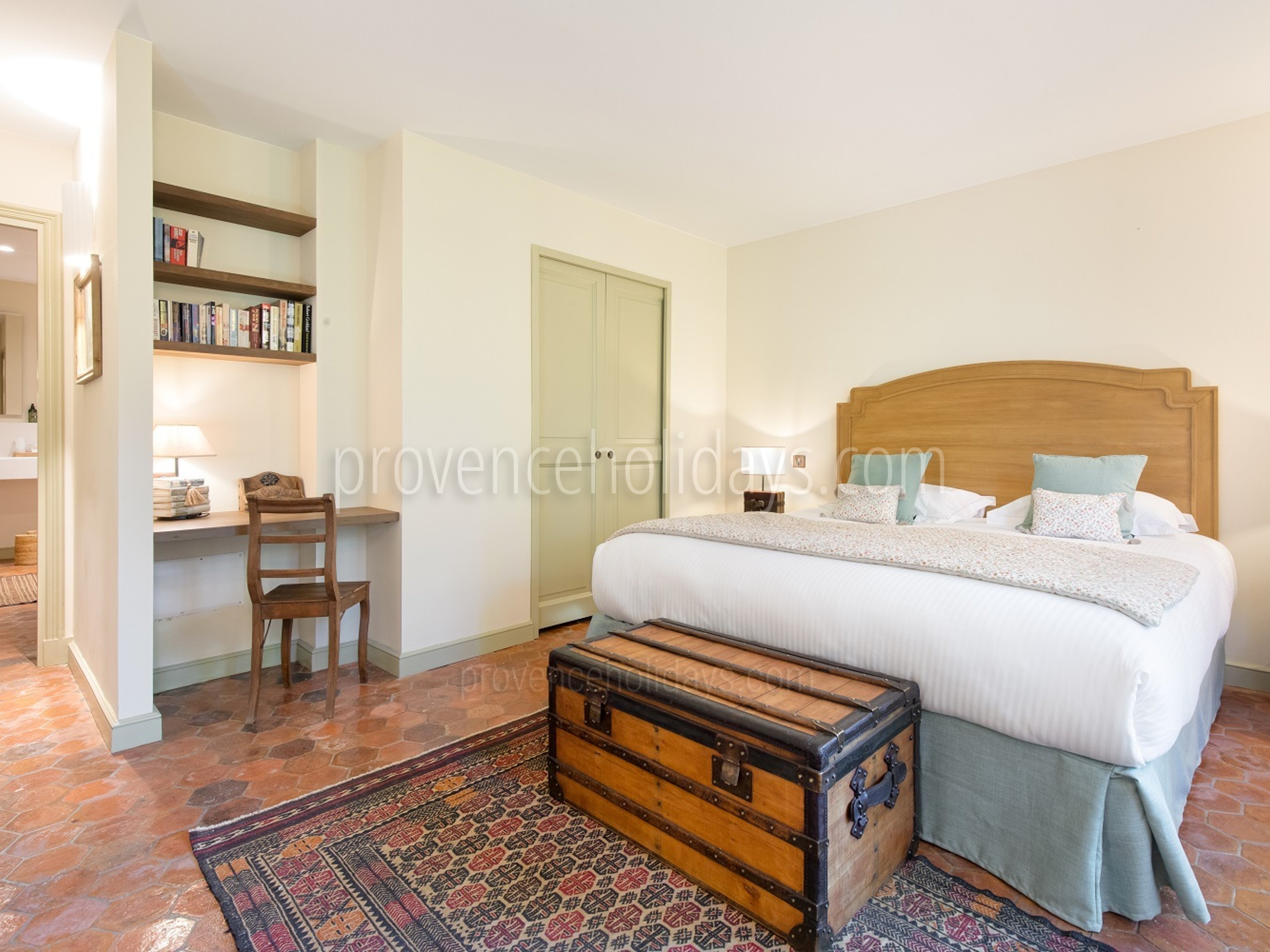 15 - Villa La Vigne: Villa: Interior