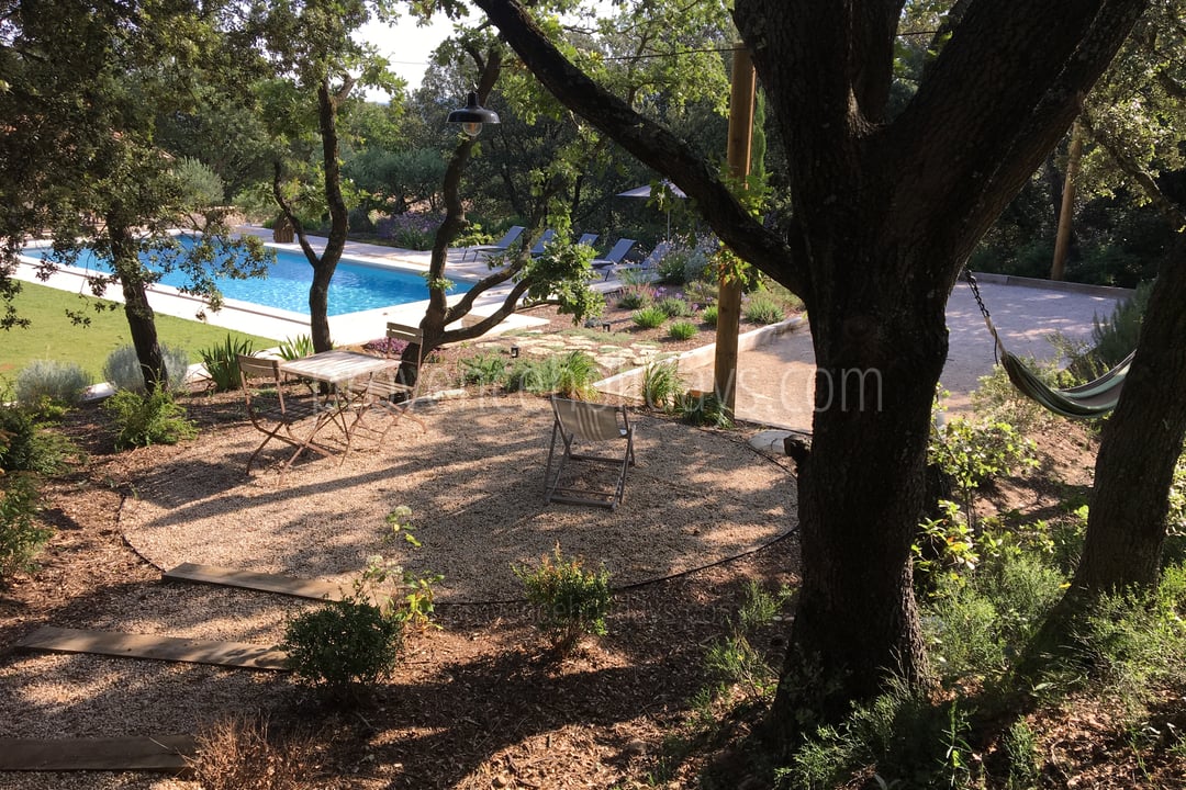 16 - Le Mas Provençal: Villa: Exterior