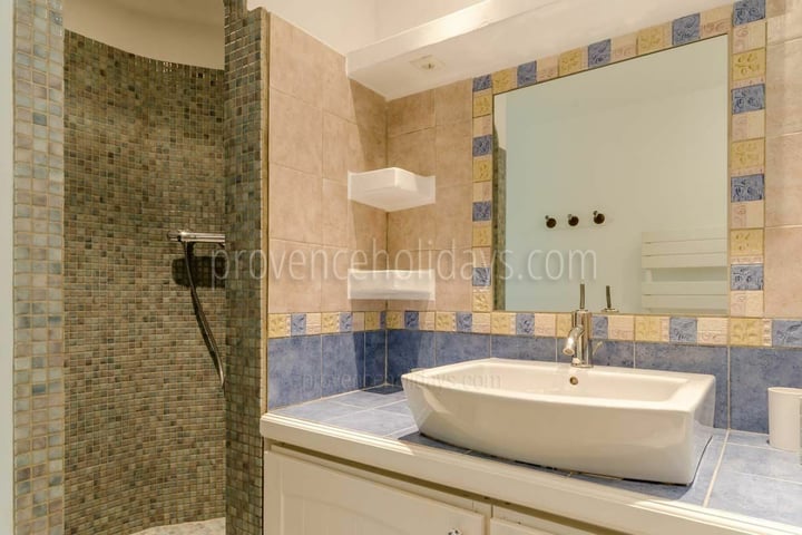 53 - Le Mas de Gordes: Villa: Bathroom