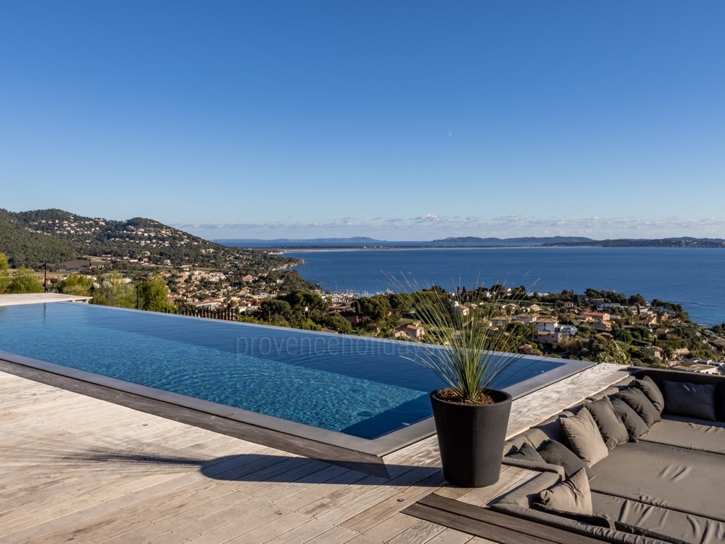 1 - Villa Bleue: Villa: Pool