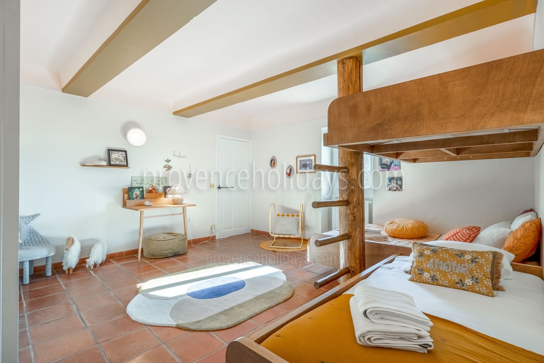 22 - Le Havre Provençal: Villa: Bedroom