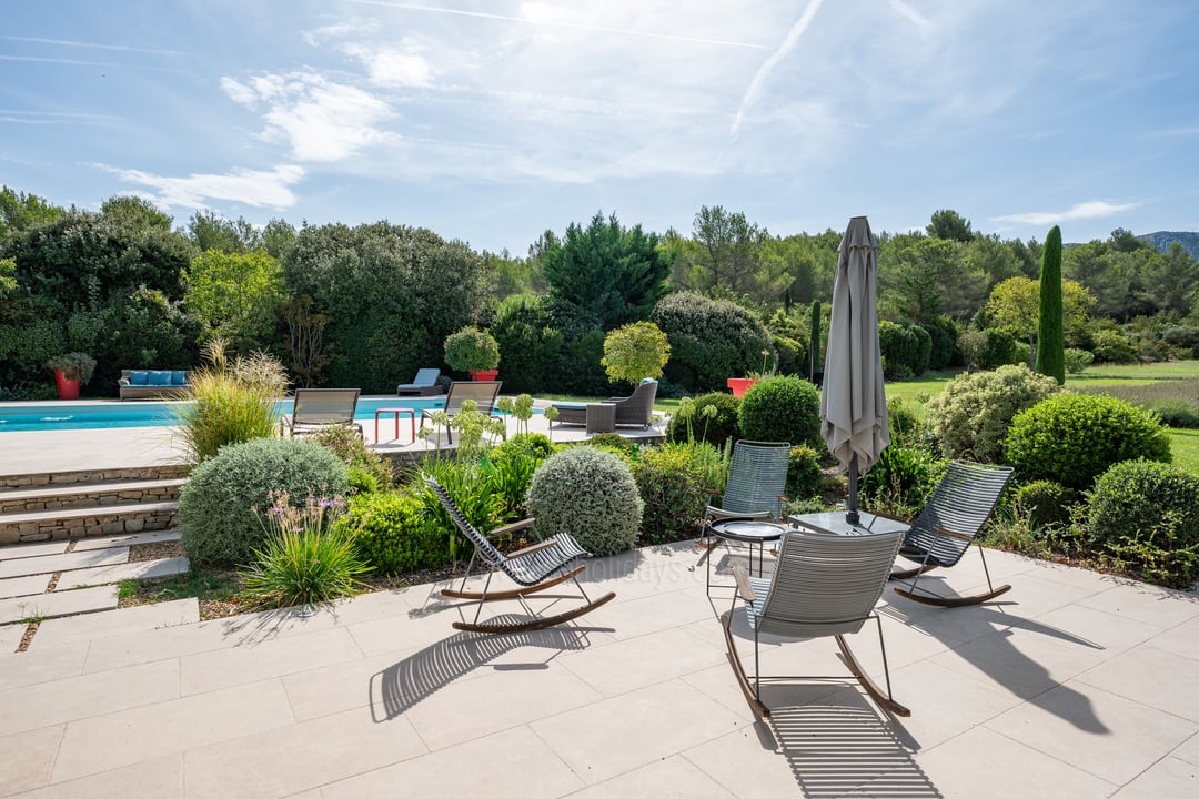 Haustierfreundliches Bauernhaus mit zwei beheizten Pools in der Nähe von Saint-Rémy-de-Provence