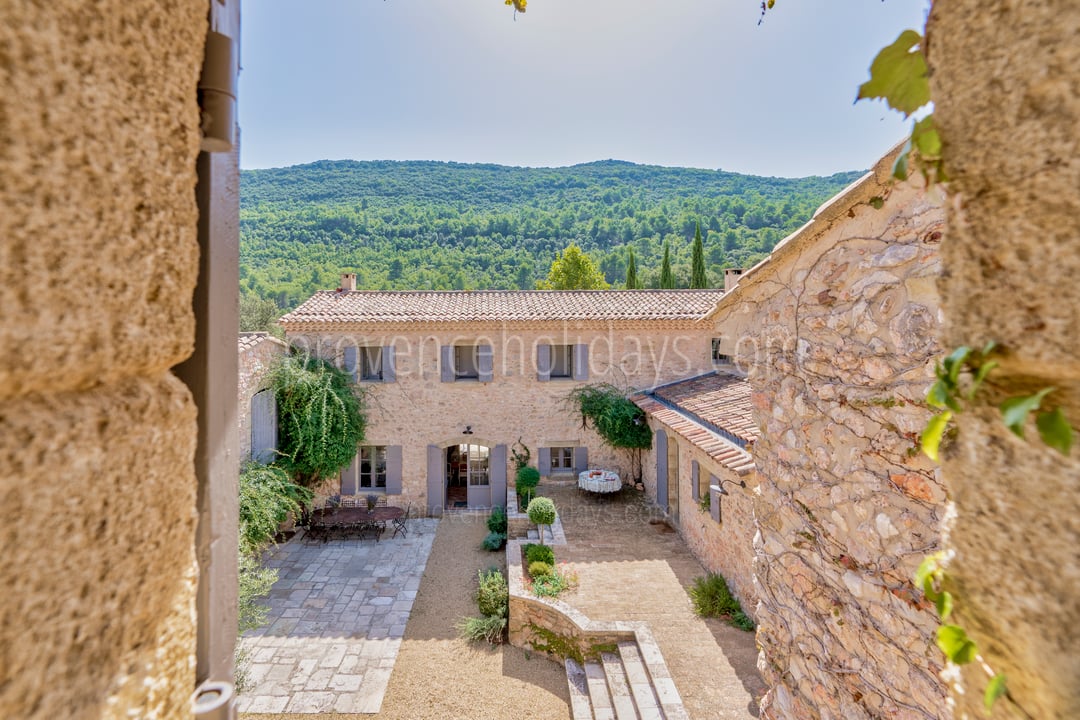 7 - Domaine de la Sainte Victoire: Villa: Exterior