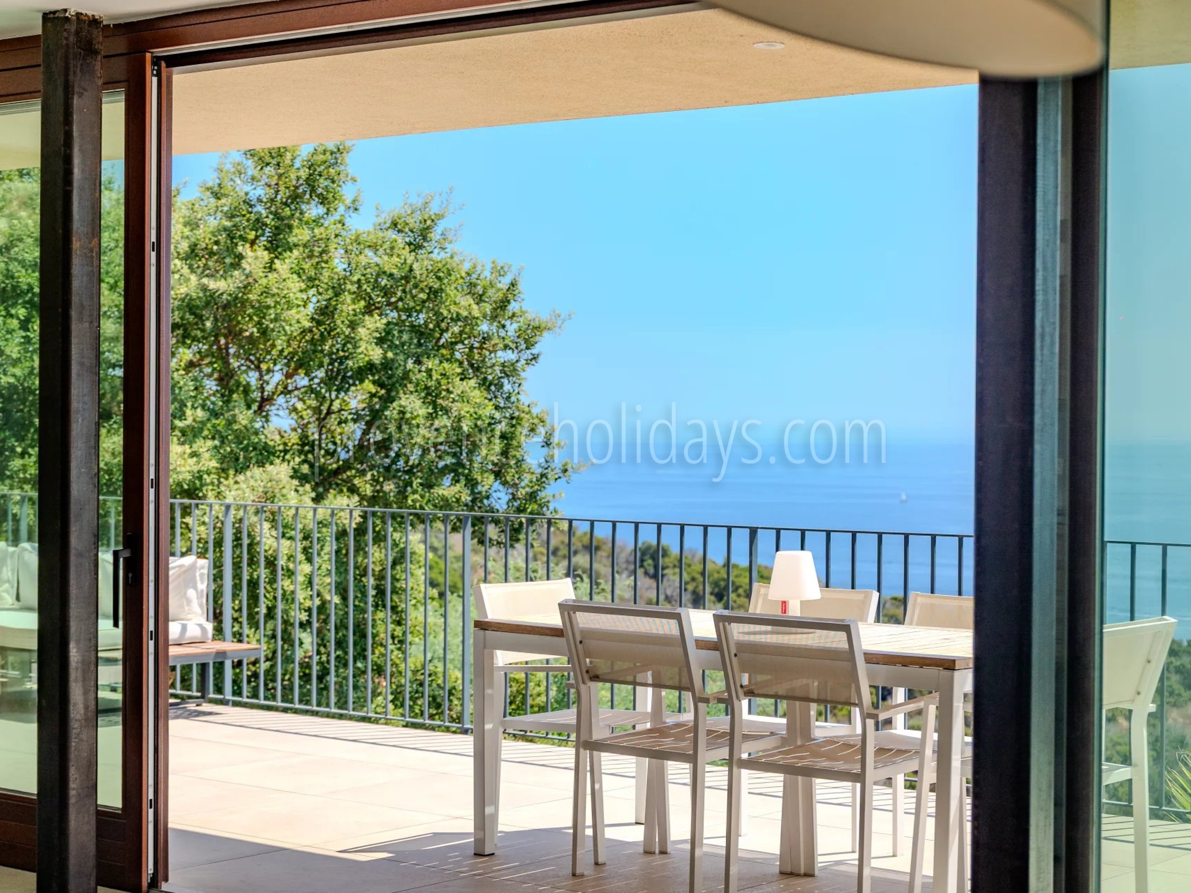 6 - Villa met zwembad in Rayol-Canadel-sur-Mer: Villa: Interior