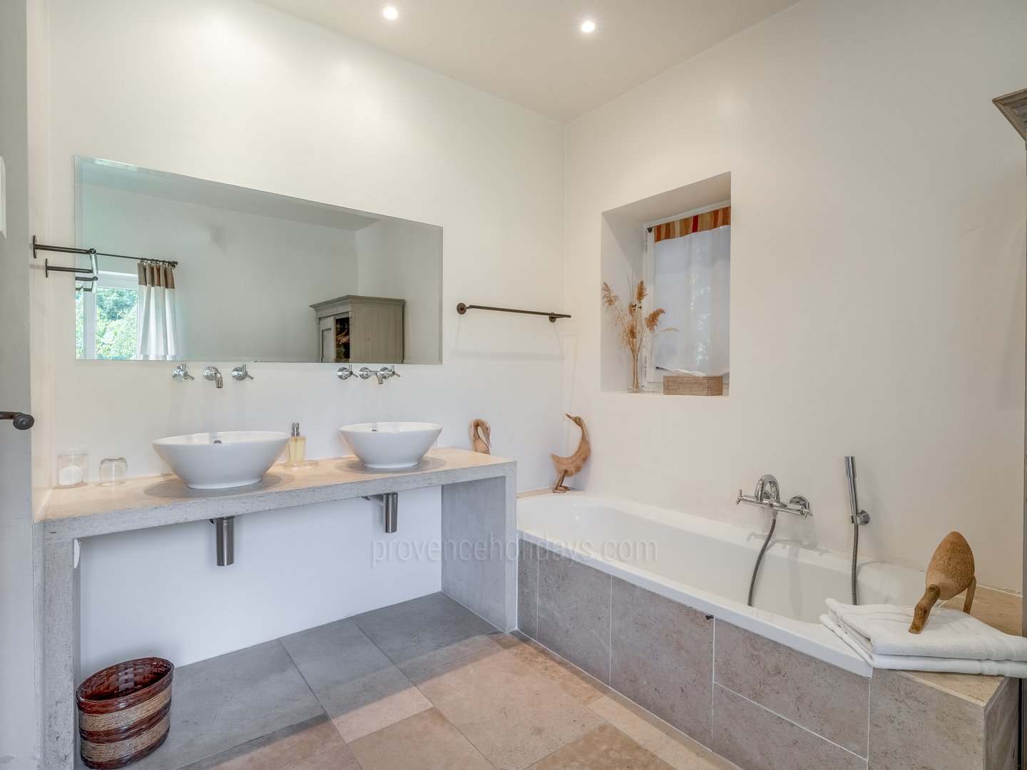 42 - Le Mas des Vignes: Villa: Bathroom