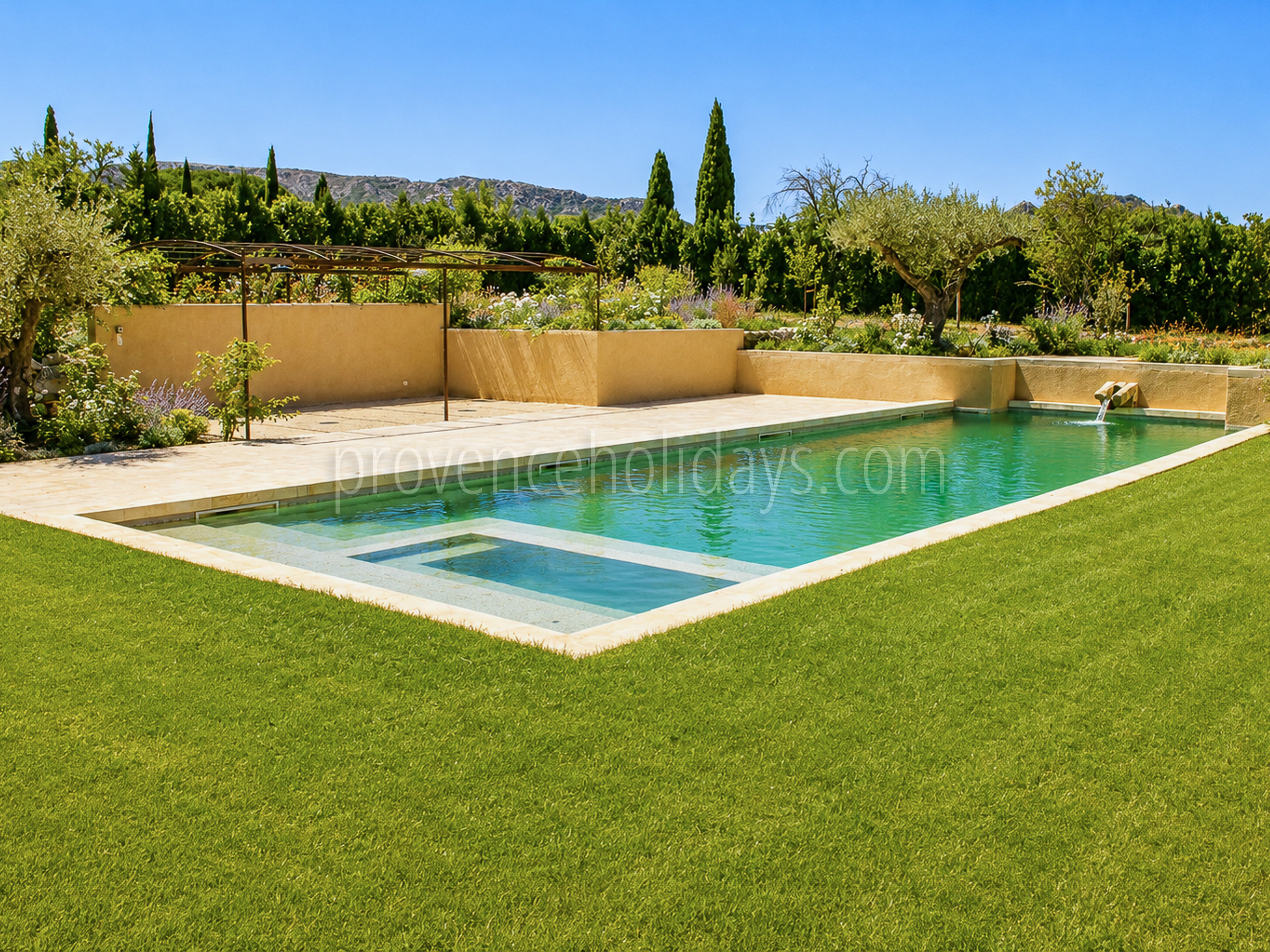 12 - Mas provençal à Eygalières: Villa: Pool