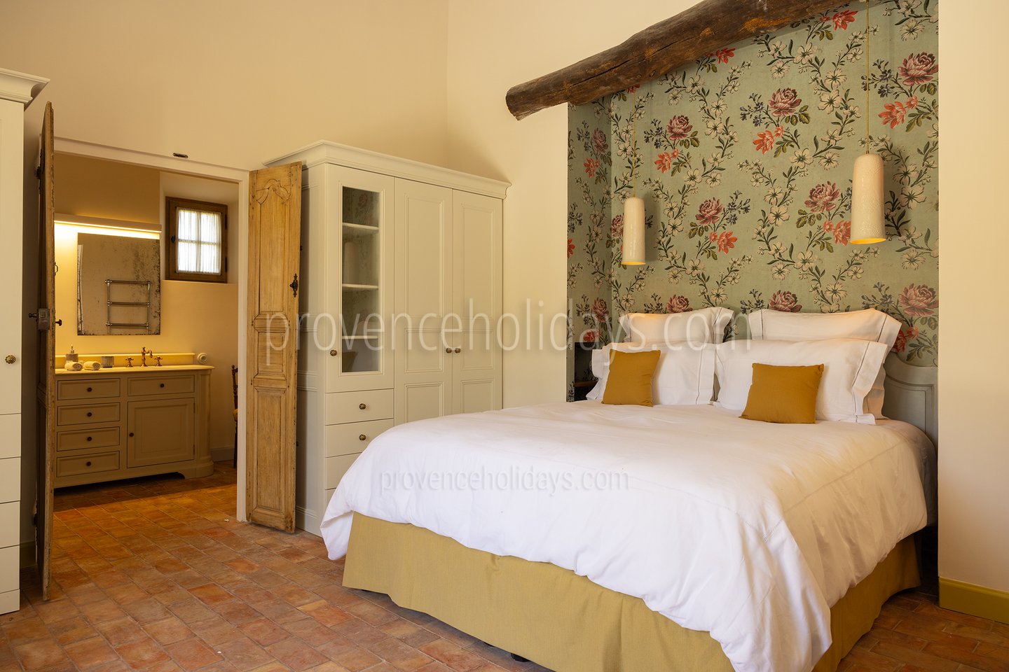 77 - Grand Mas d\'Oppède: Villa: Bedroom