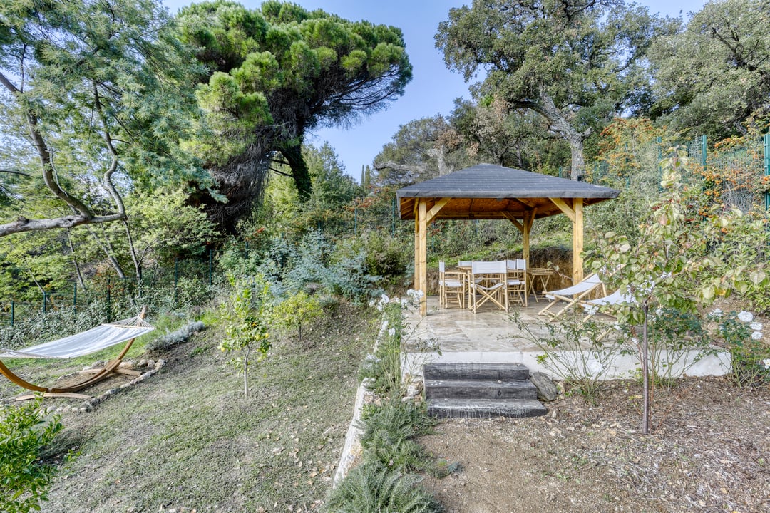 20 - Manoir de Seraphine: Villa: Exterior