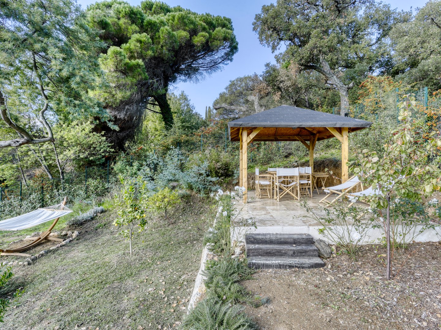 20 - Manoir de Seraphine: Villa: Exterior