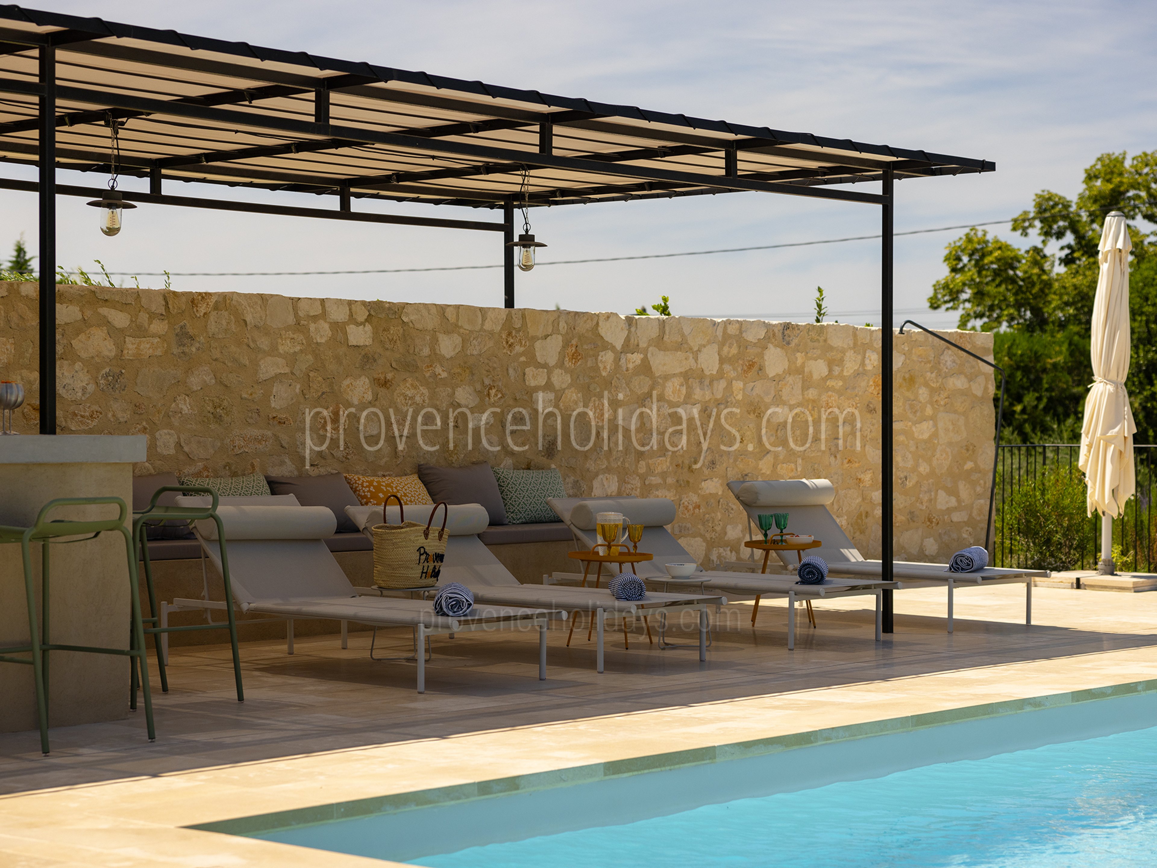 76 - Mas de la Lône: Villa: Pool