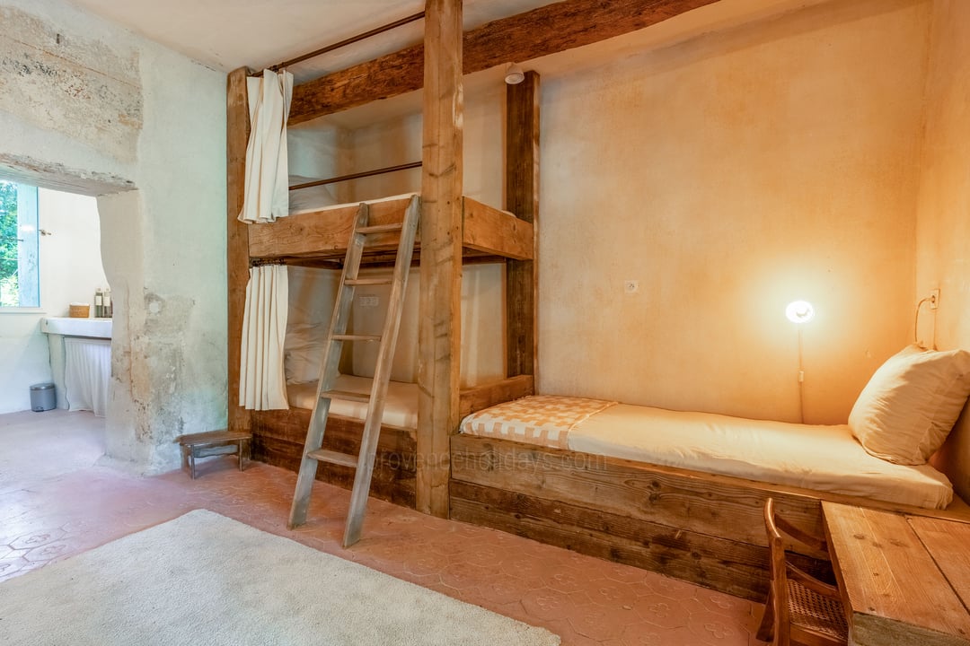 53 - Les Bastides Réunies: Villa: Bedroom