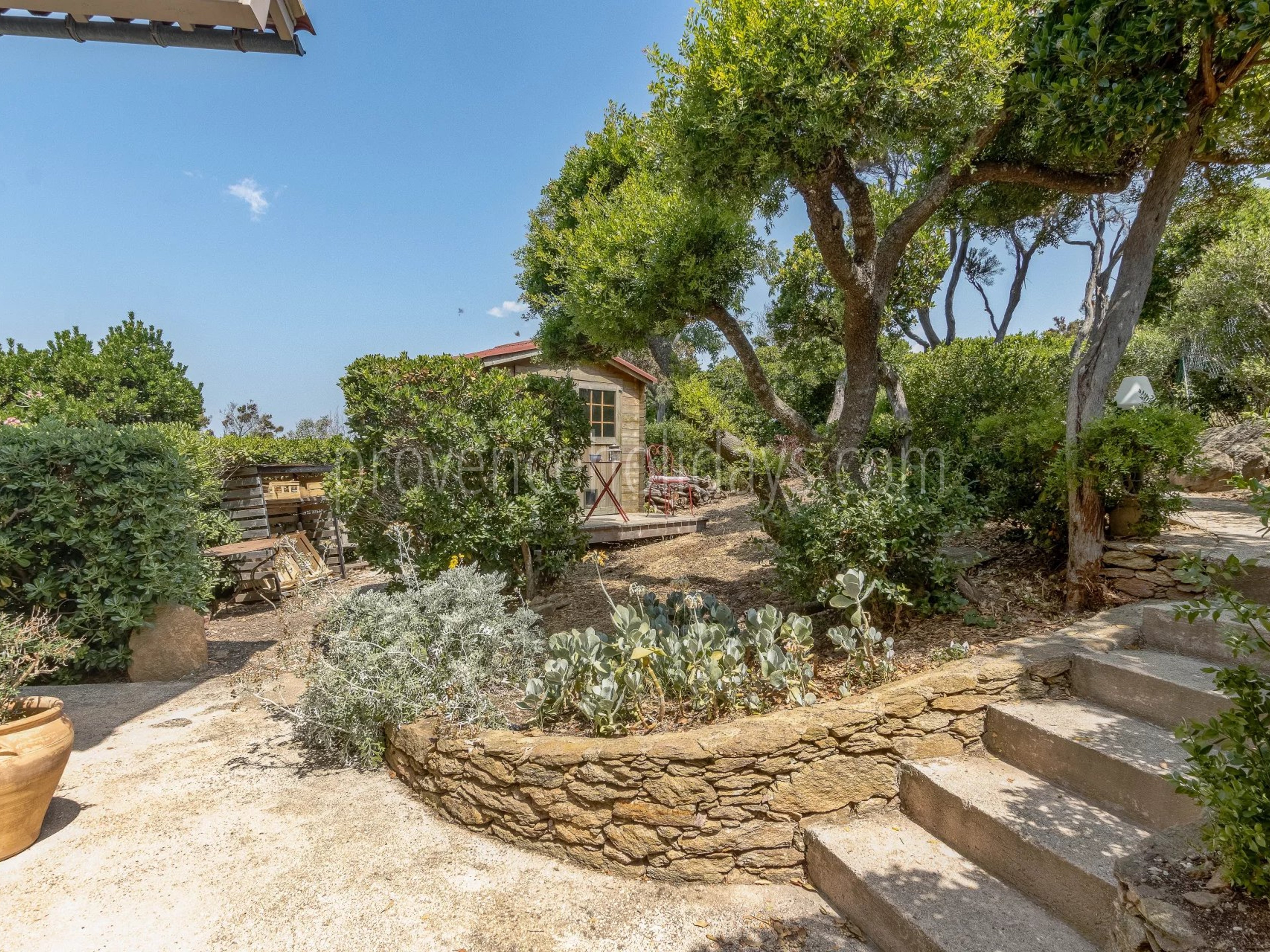 3 - Intieme villa in Hyères: Villa: Exterior