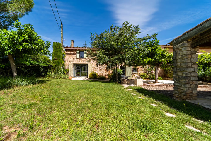4 - Characterful mas in Bonnieux: Villa: Exterior