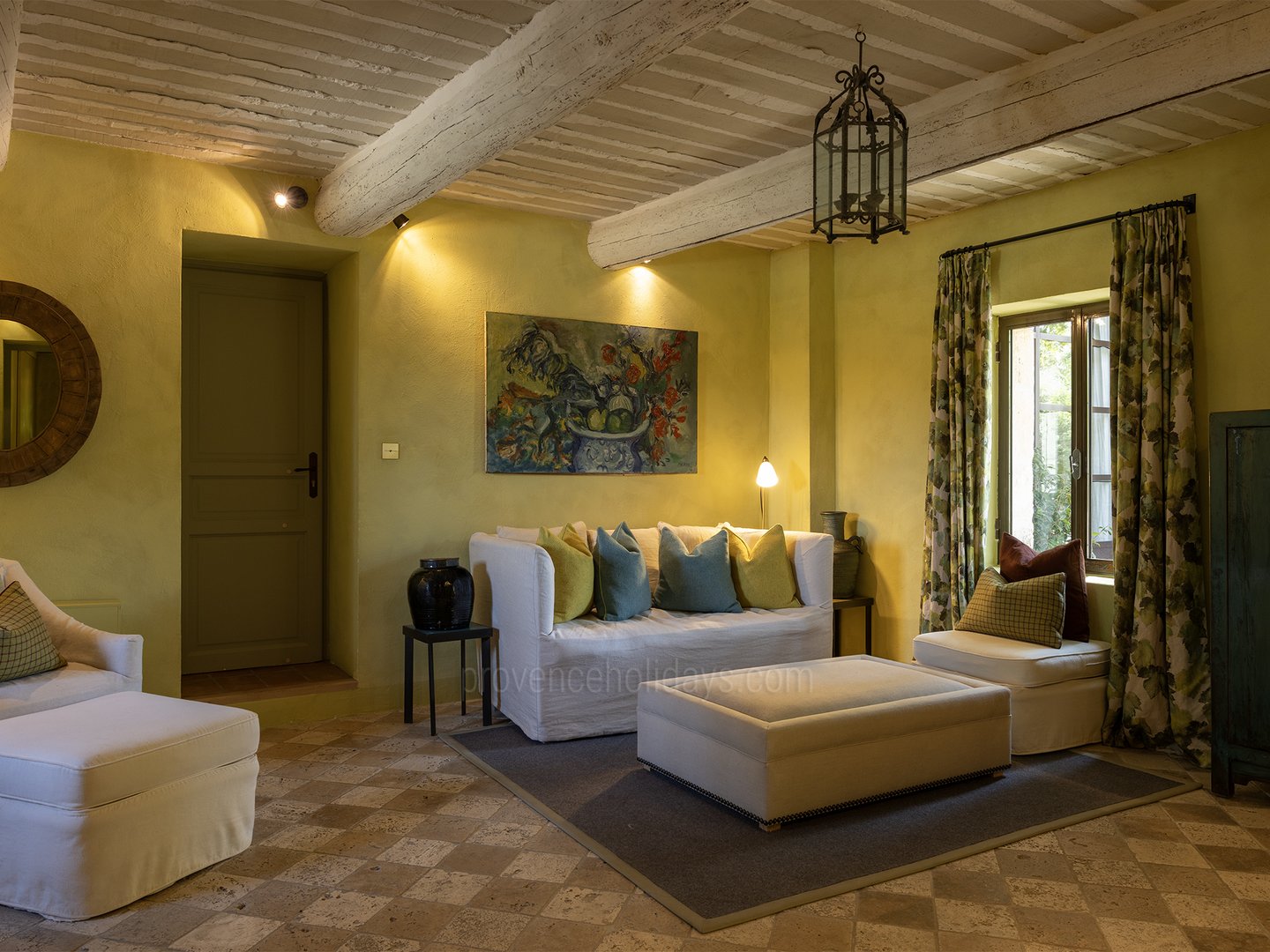 28 - Bastide Provençale: Villa: Interior