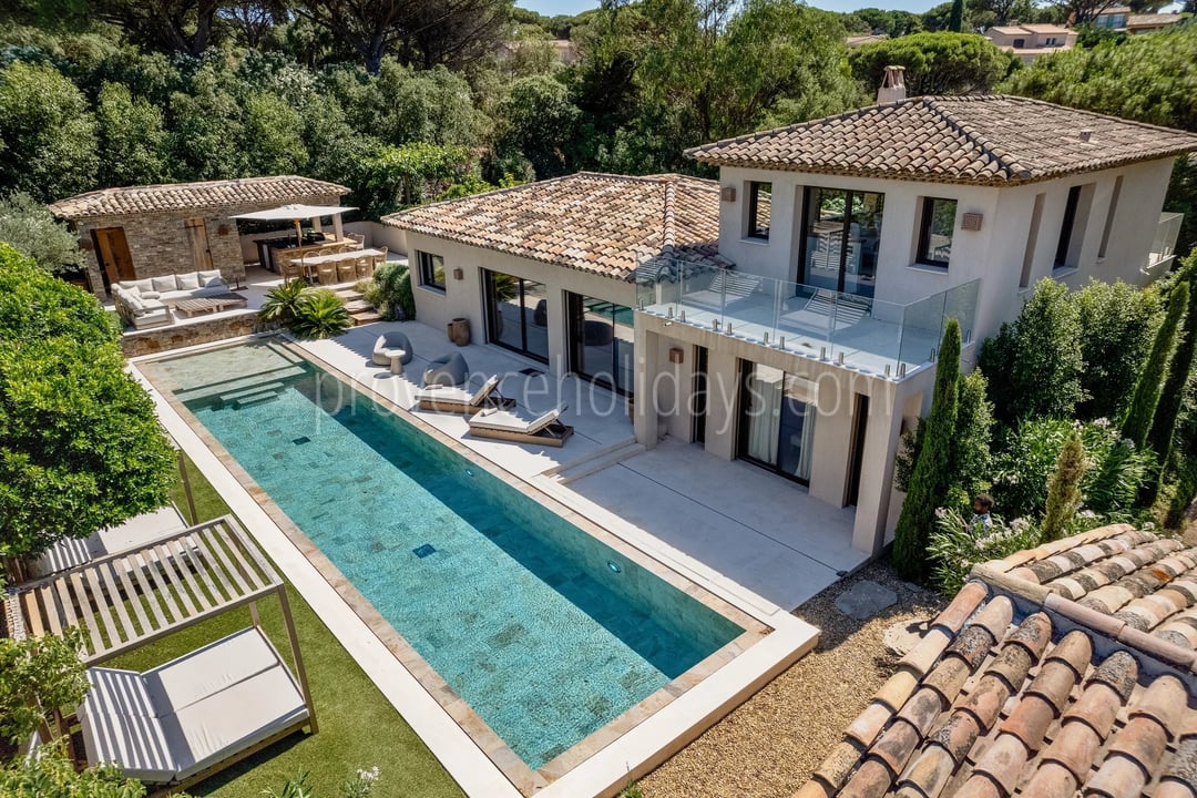 Villa met natuurlijk zwembad en tuin in Ramatuelle
