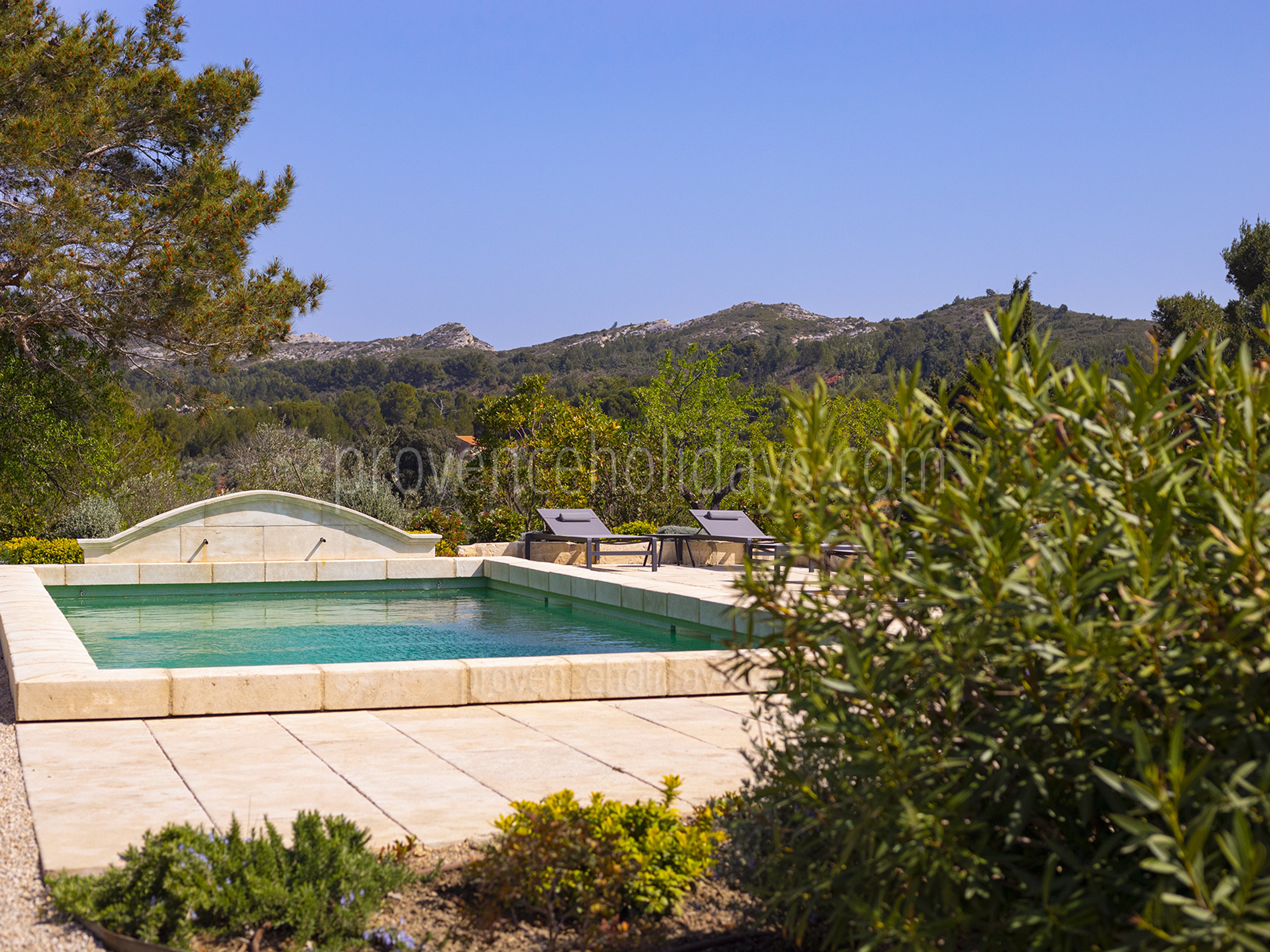 41 - Mas de Provence: Villa: Pool