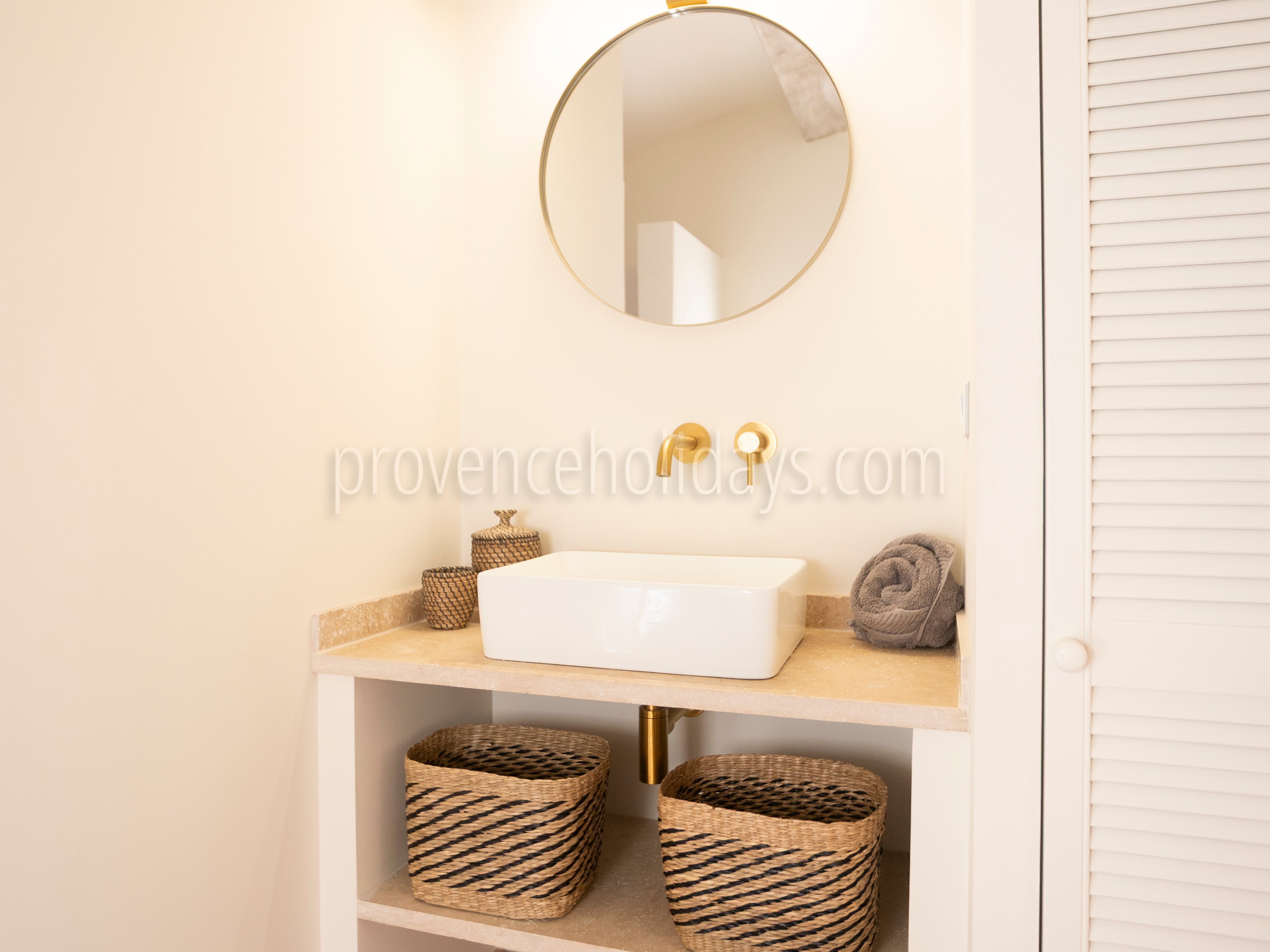 9 - Villa Secrète : Villa: Bathroom