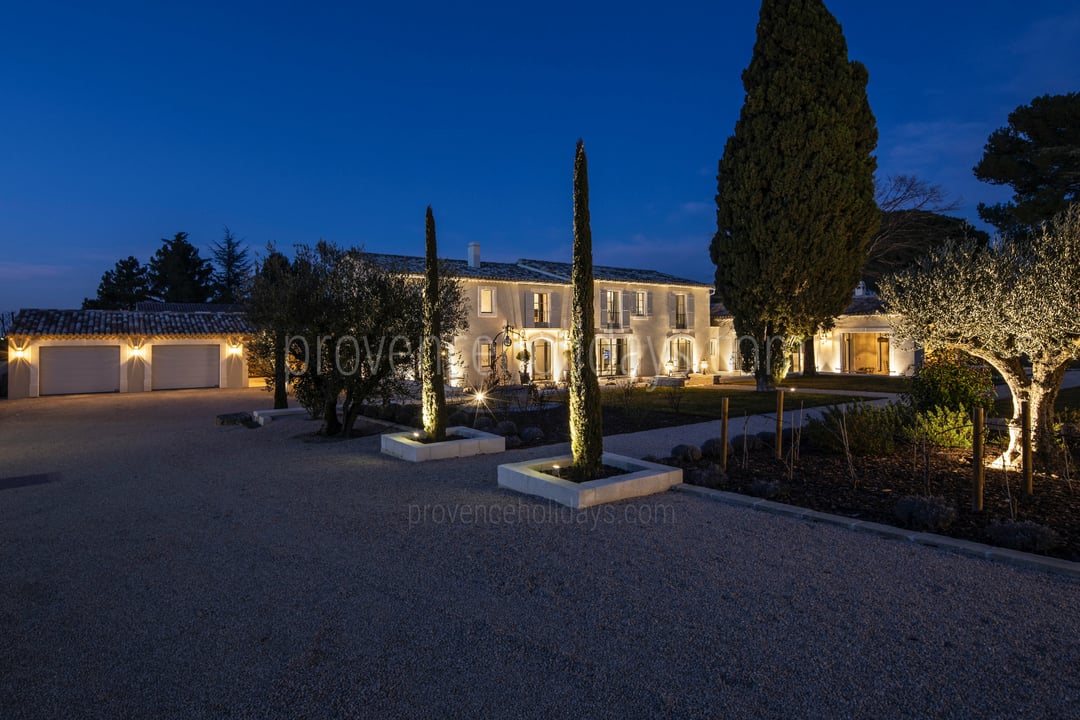 46 - Mas Van Gogh: Villa: Exterior