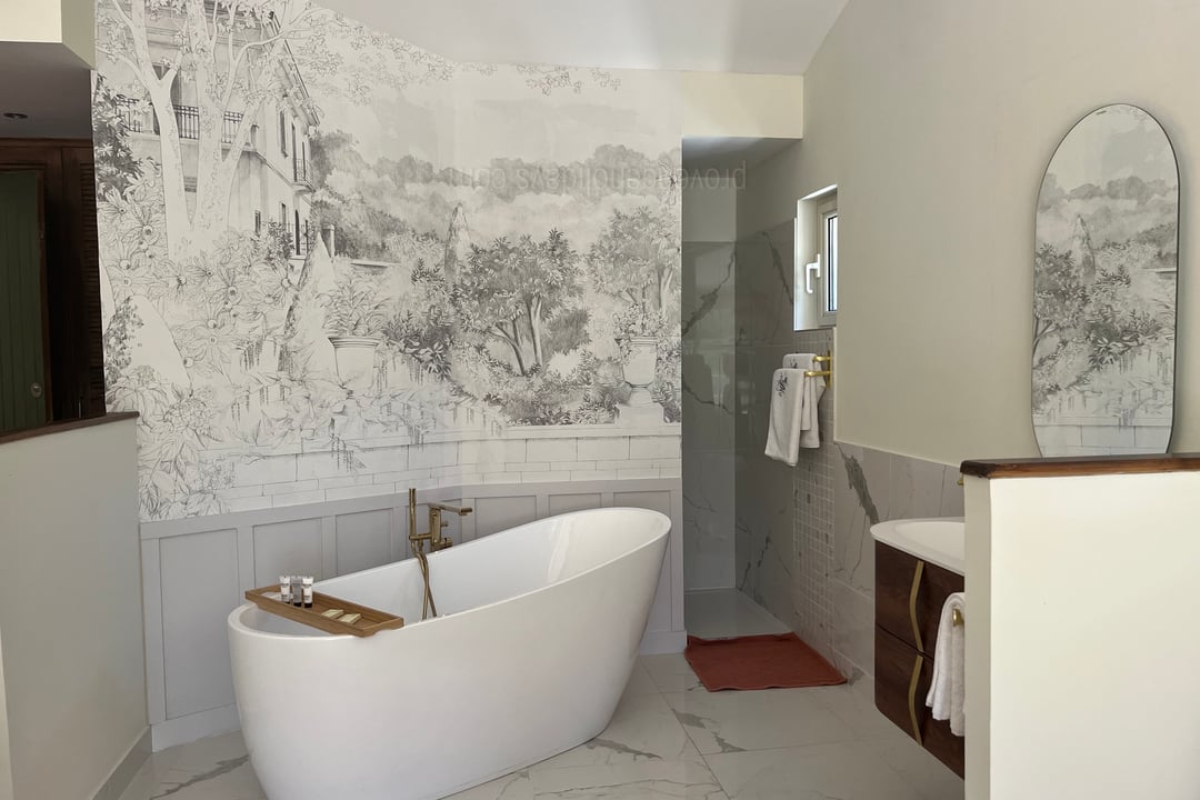 22 - Le Mas de la Cabro: Villa: Bathroom