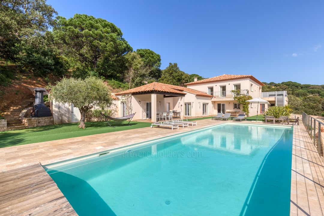 10 - Villa Harmonie de Gigaro: Villa: Pool