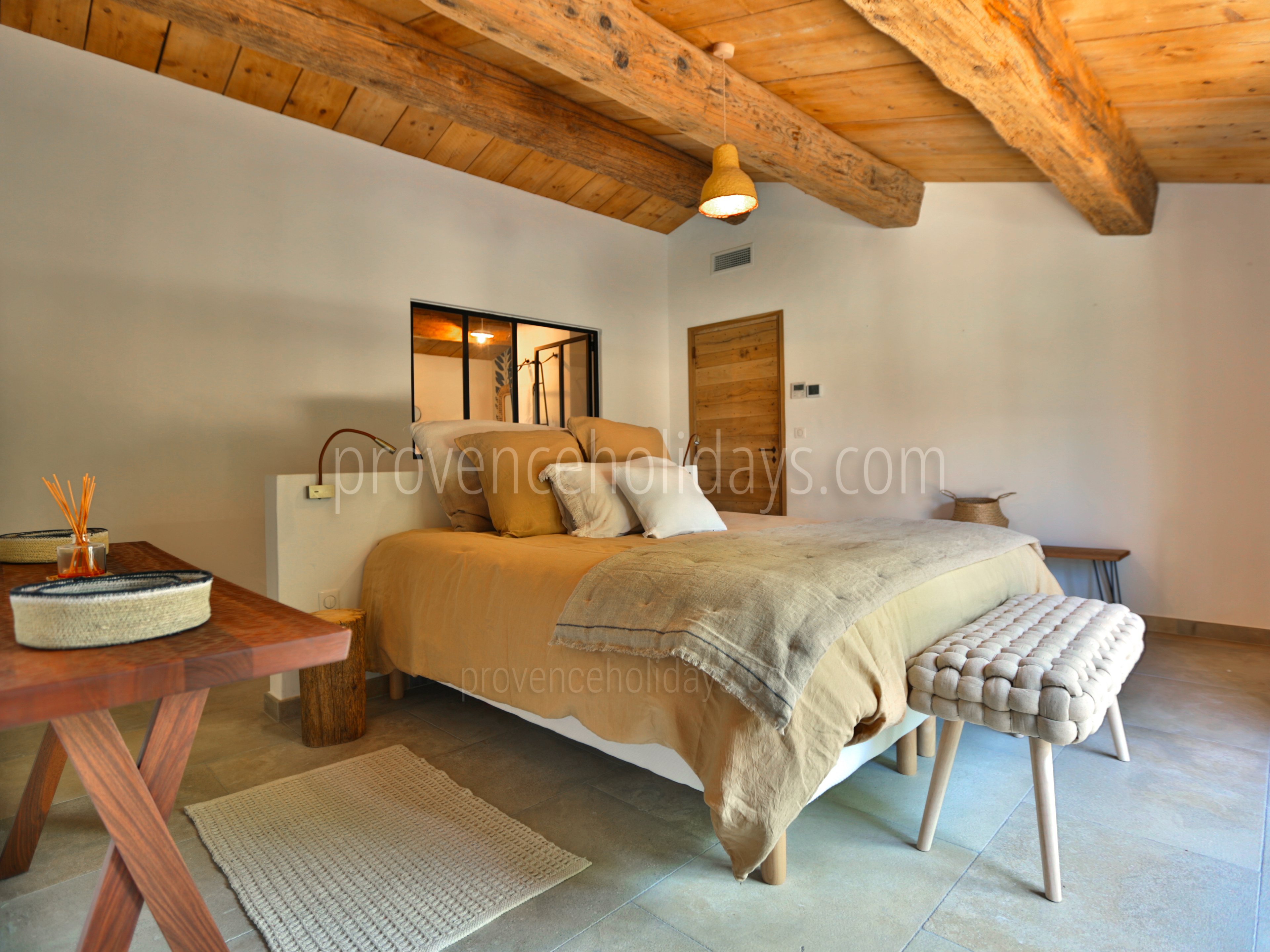 28 - Mas des Lumières: Villa: Bedroom 2