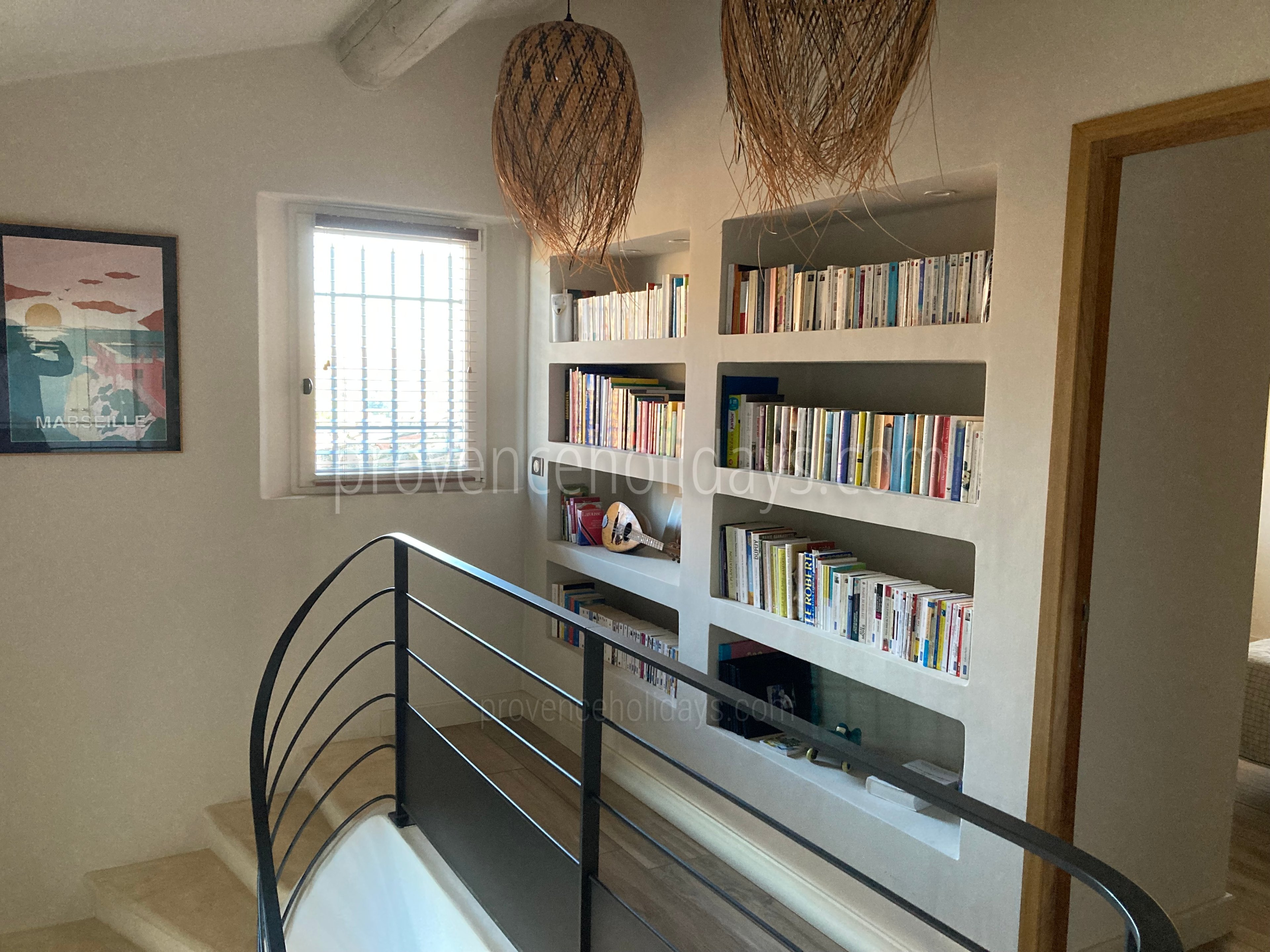25 - Le Mas Provençal: Villa: Interior