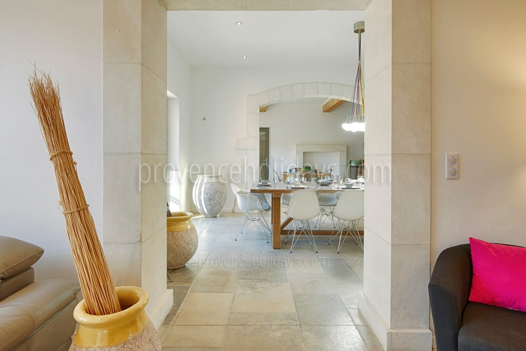28 - Le Mas de la Pinède: Villa: Interior