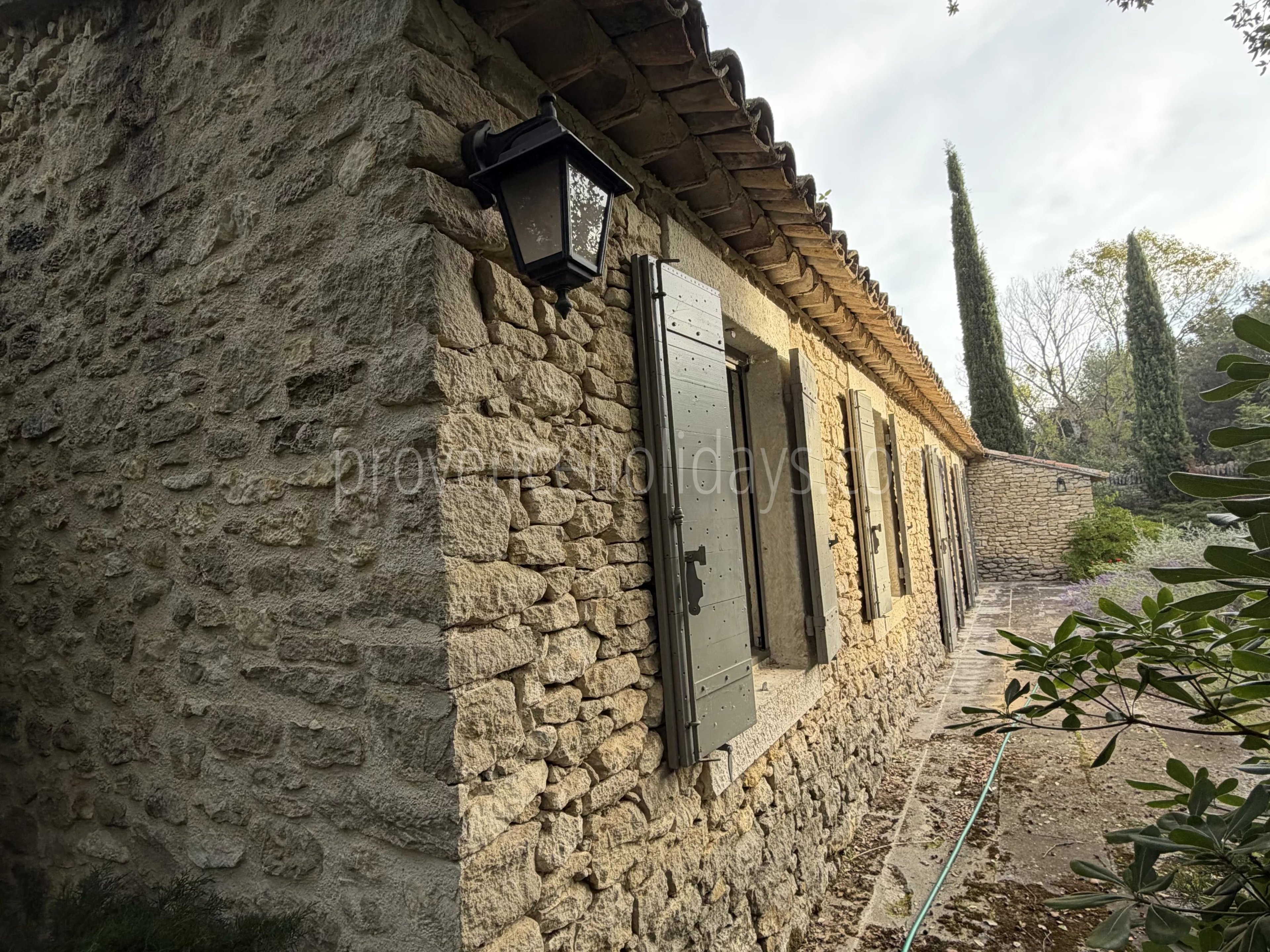 House to renovate in Ménerbes - 3
