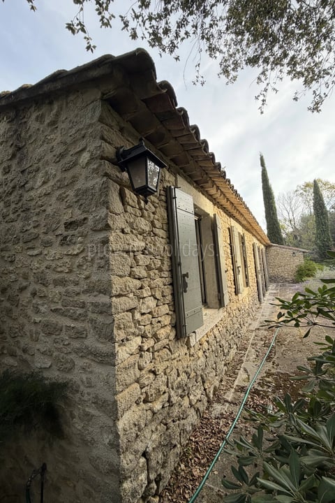 House to renovate in Ménerbes - 3