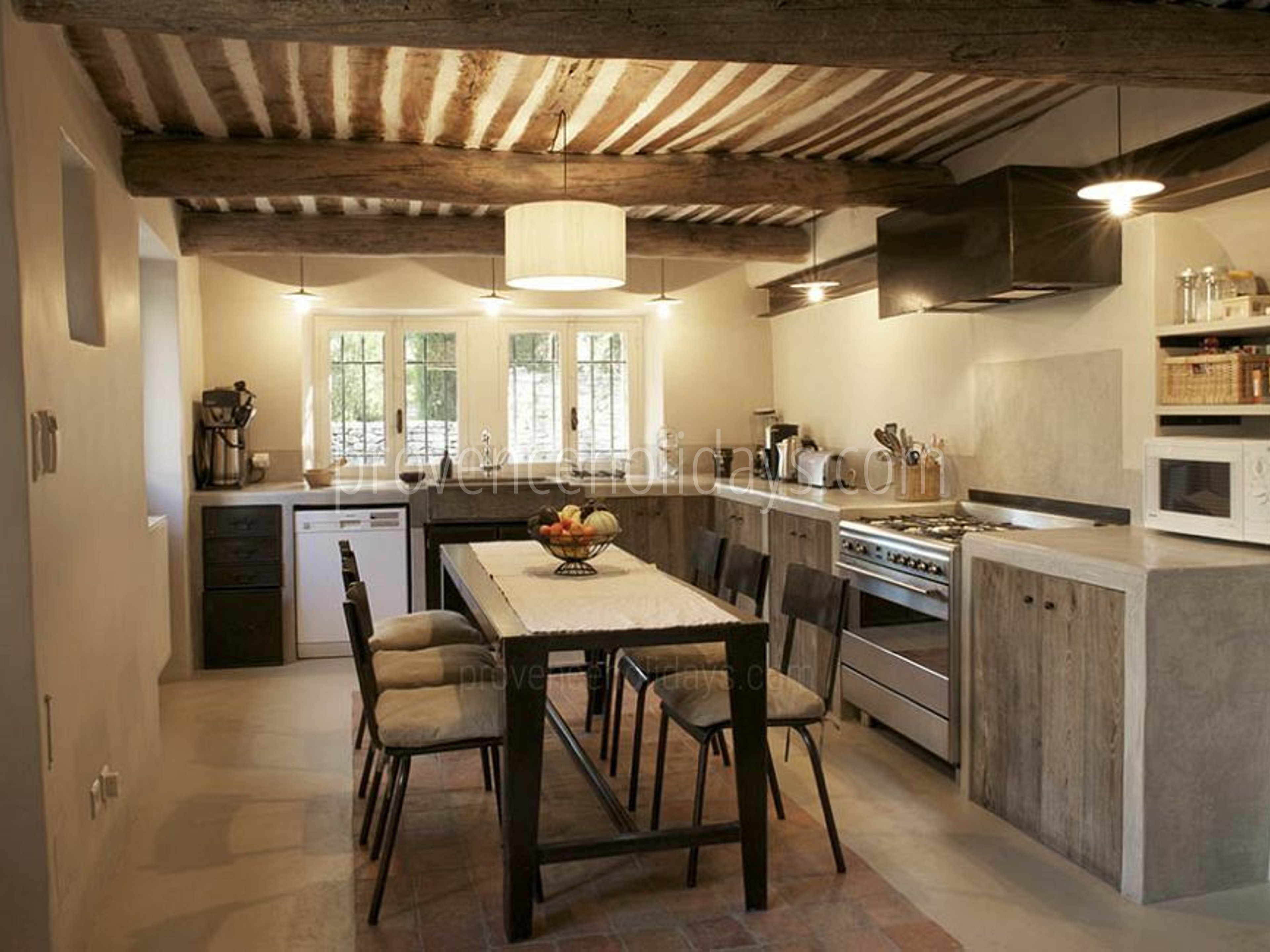 5 - Le Mas aux Gargouilles: Villa: Interior