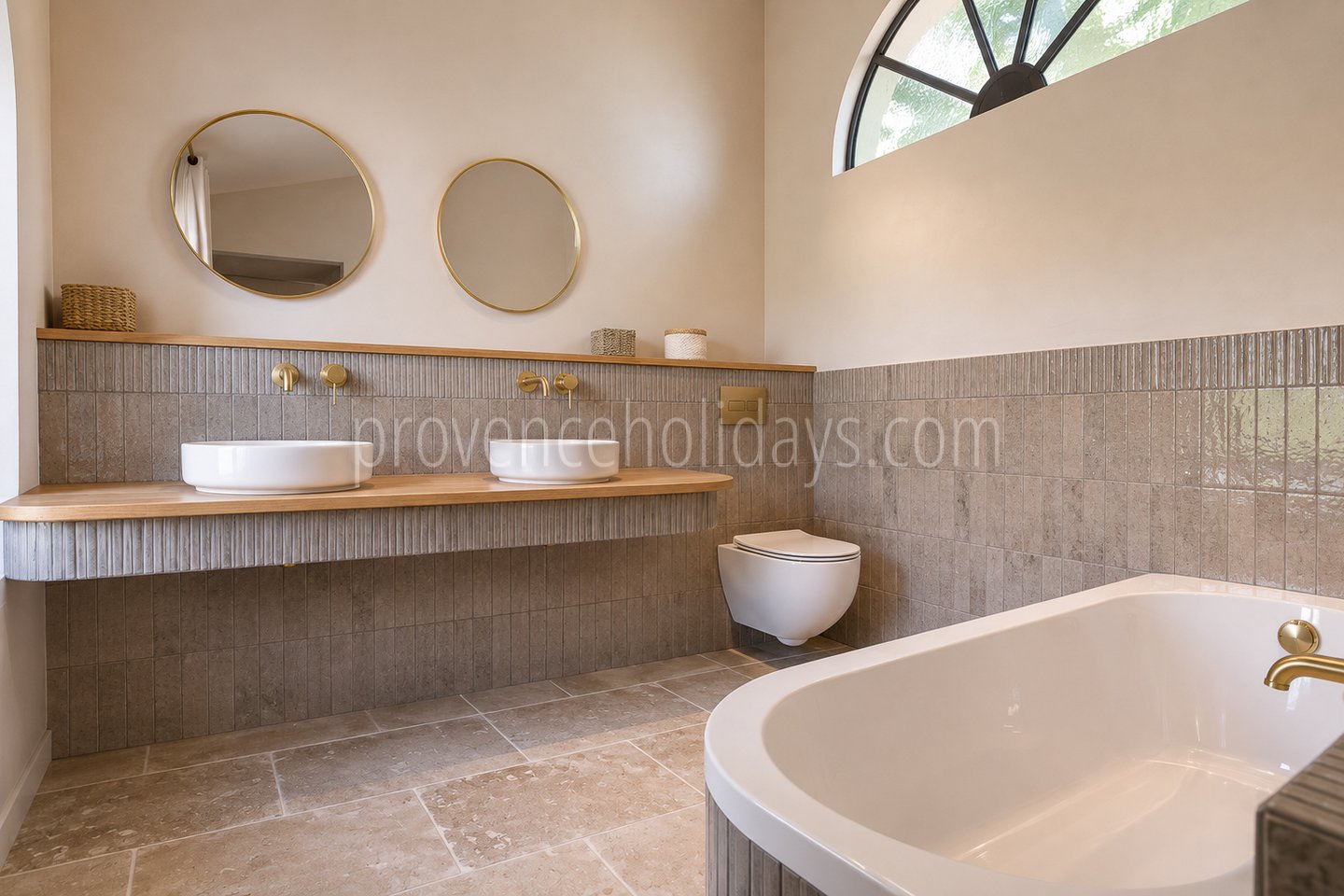 47 - Mas rénové à pied d\'Eygalières: Villa: Bathroom