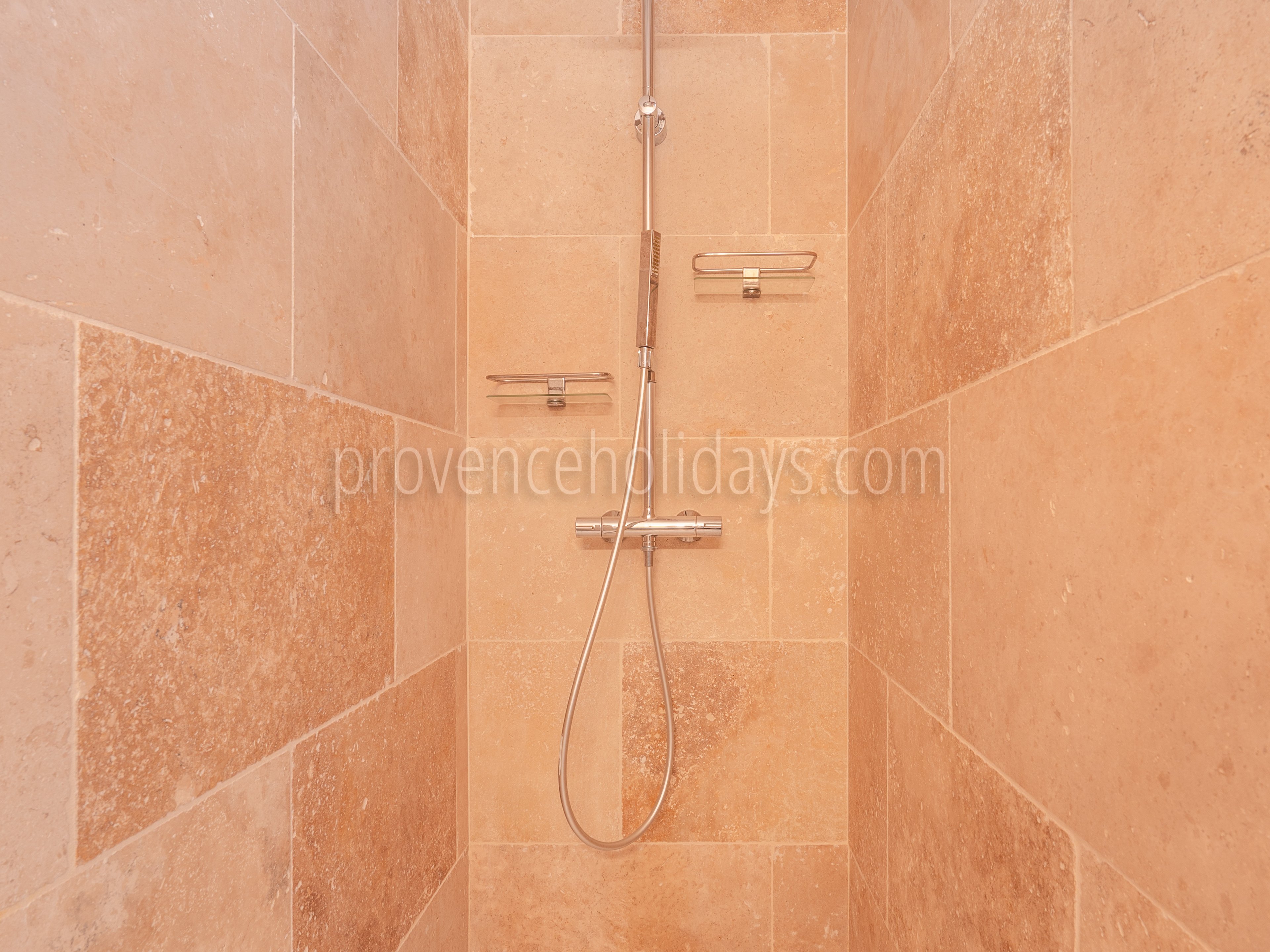 22 - La Pinède: Villa: Bathroom