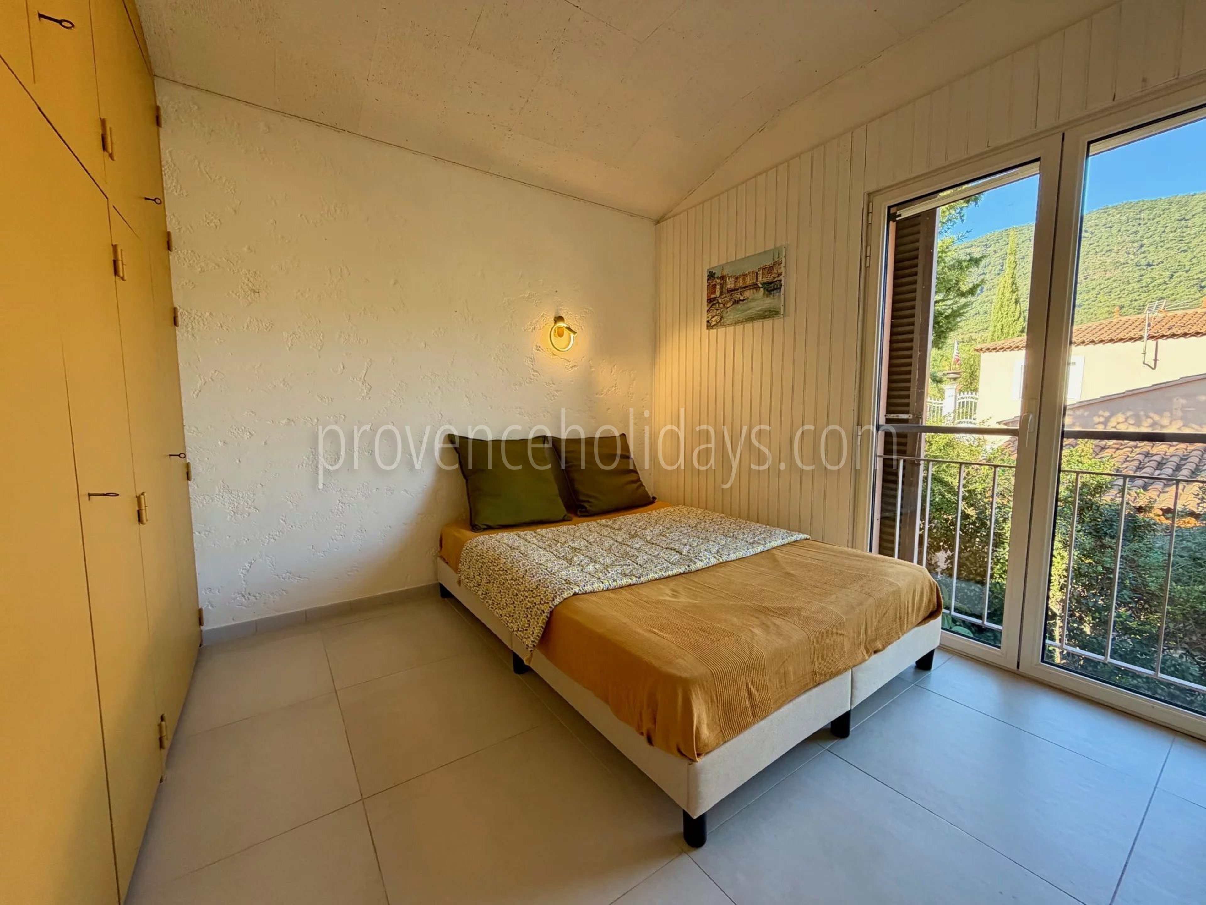 15 - Villa with pool in Cavalaire-sur-Mer: Villa: Bedroom