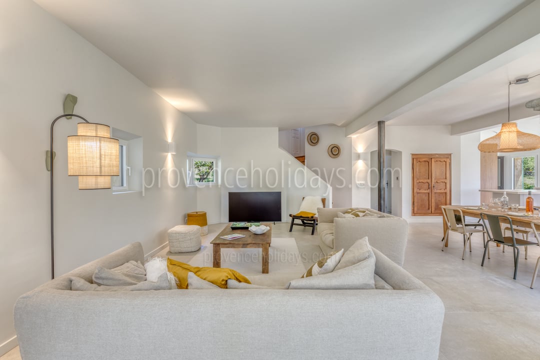 8 - L\'Escapade en Provence: Villa: Interior