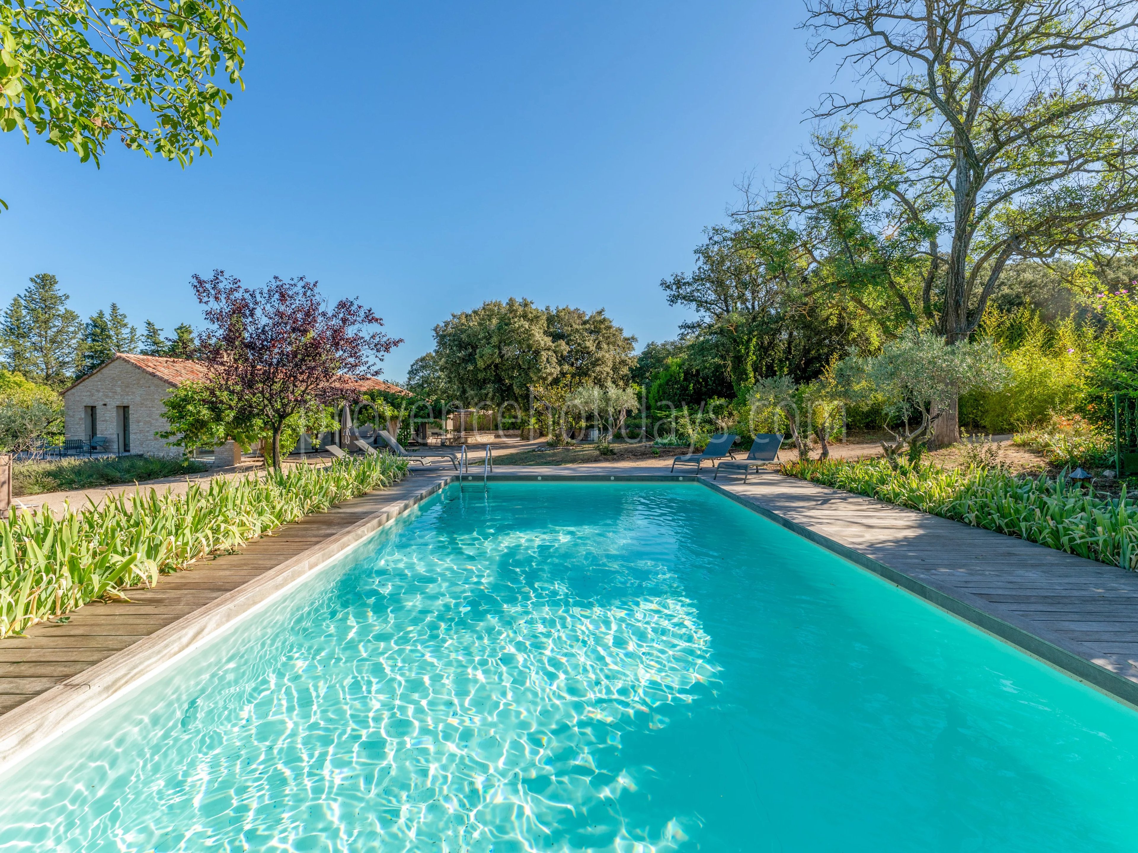 2 - Single-storey villa in Eygalières: Villa: Pool