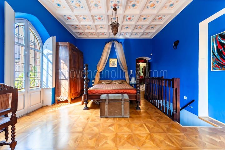 17 - Character estate in Cucuron: Villa: Interior