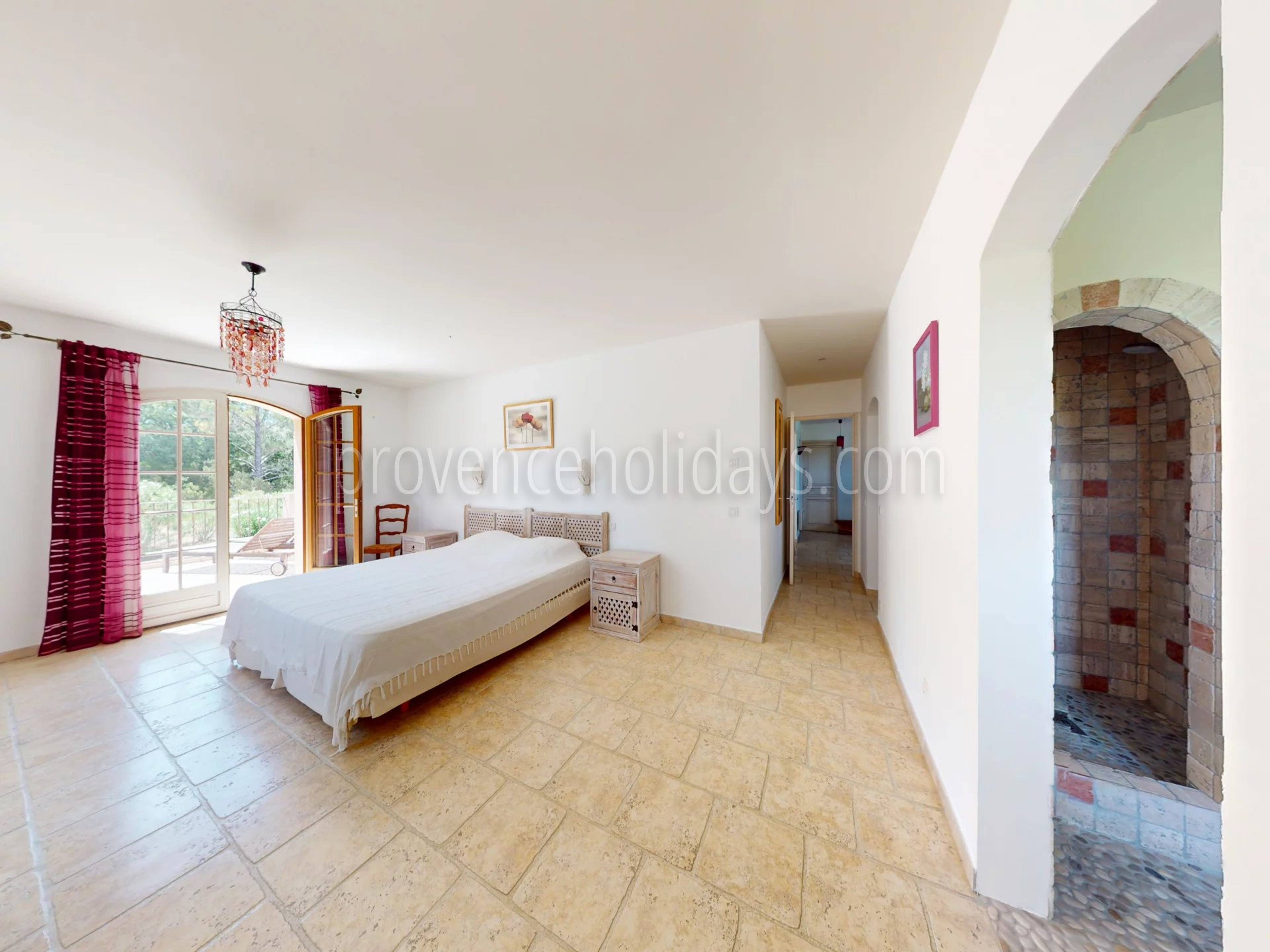 15 - Villa au cœur des vignes à Grimaud: Villa: Interior